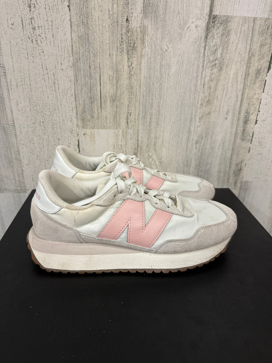 White Shoes Sneakers New Balance, Size 8