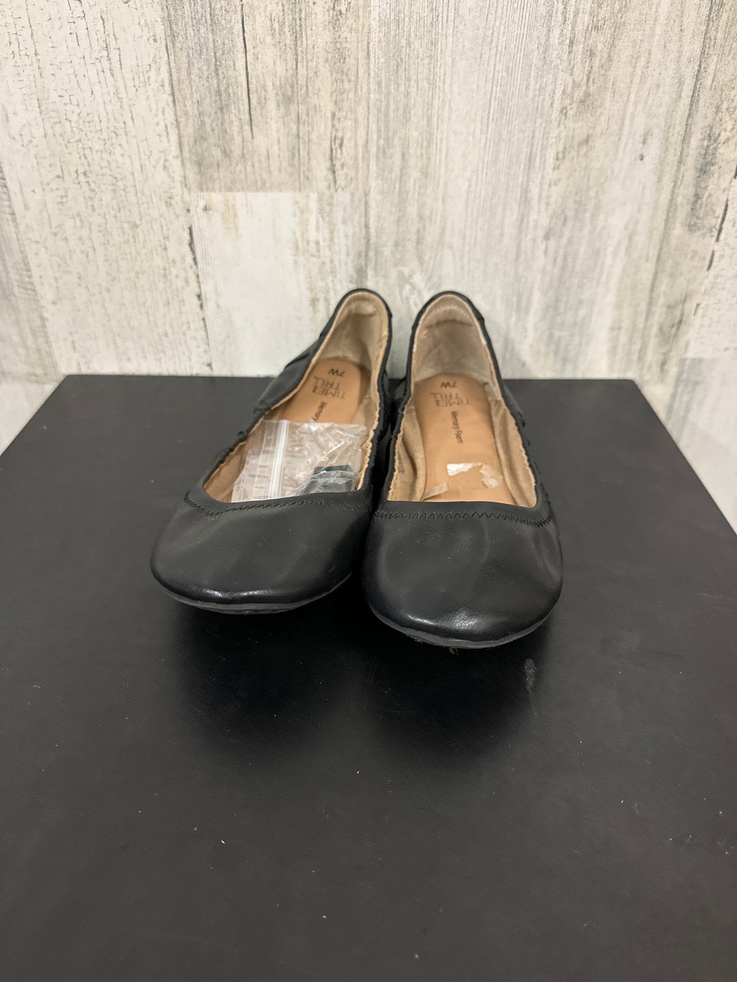 Black Shoes Flats Time And Tru, Size 7