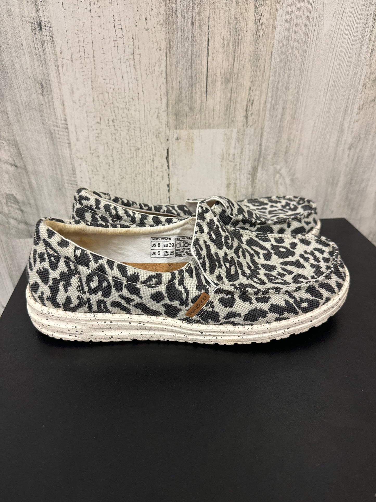 Animal Print Shoes Flats Hey Dude, Size 8