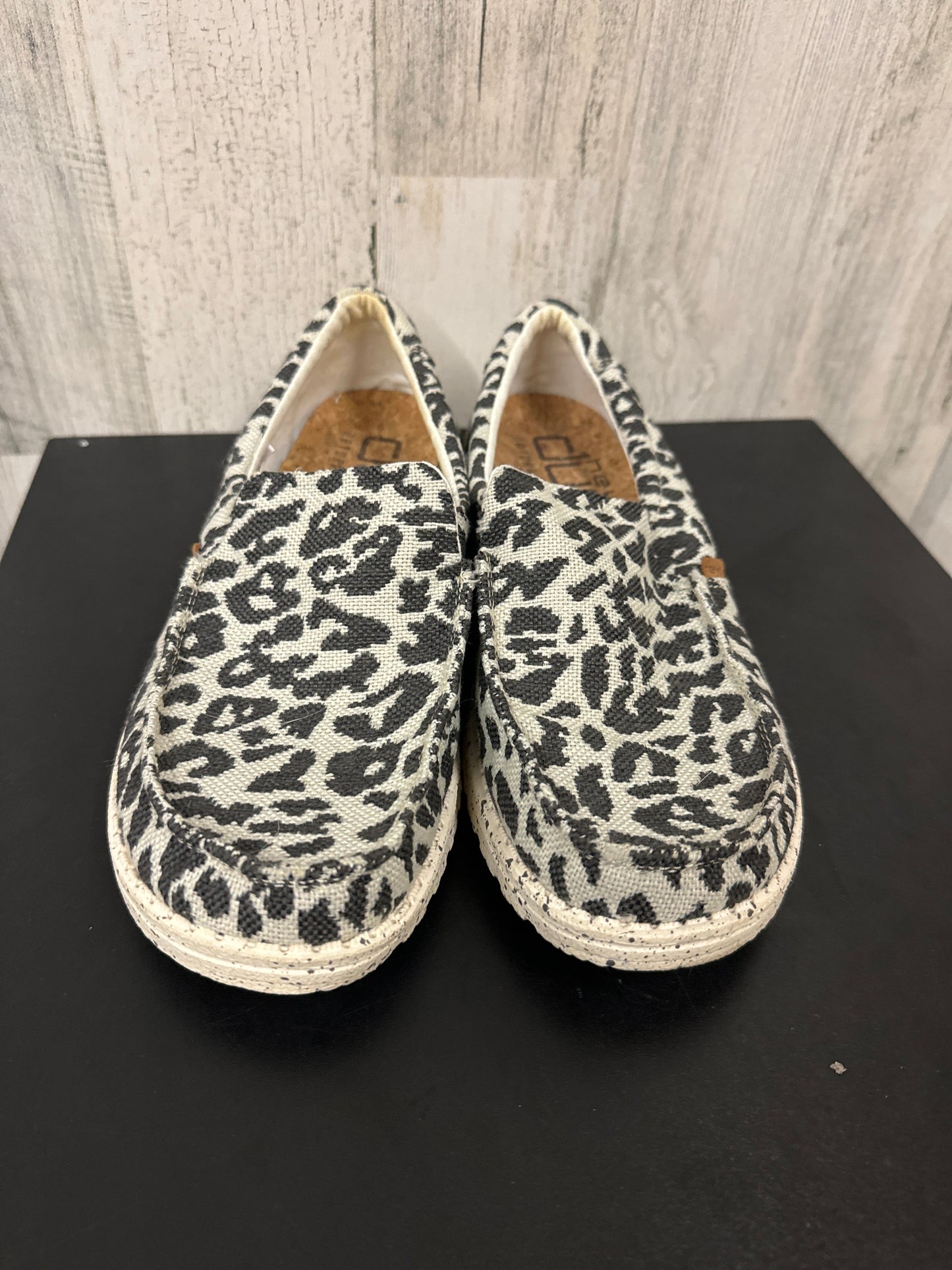 Animal Print Shoes Flats Hey Dude, Size 8
