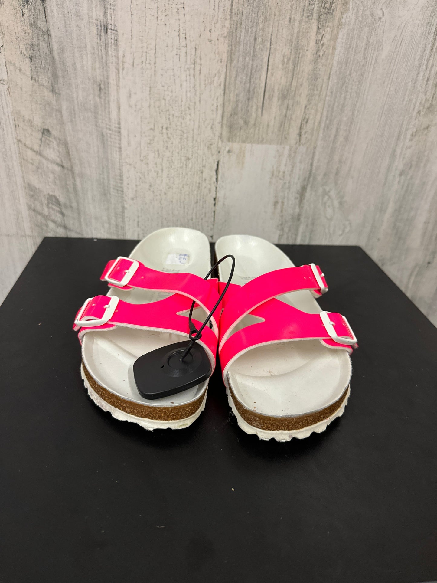 Pink Sandals Flats Birkenstock, Size 6