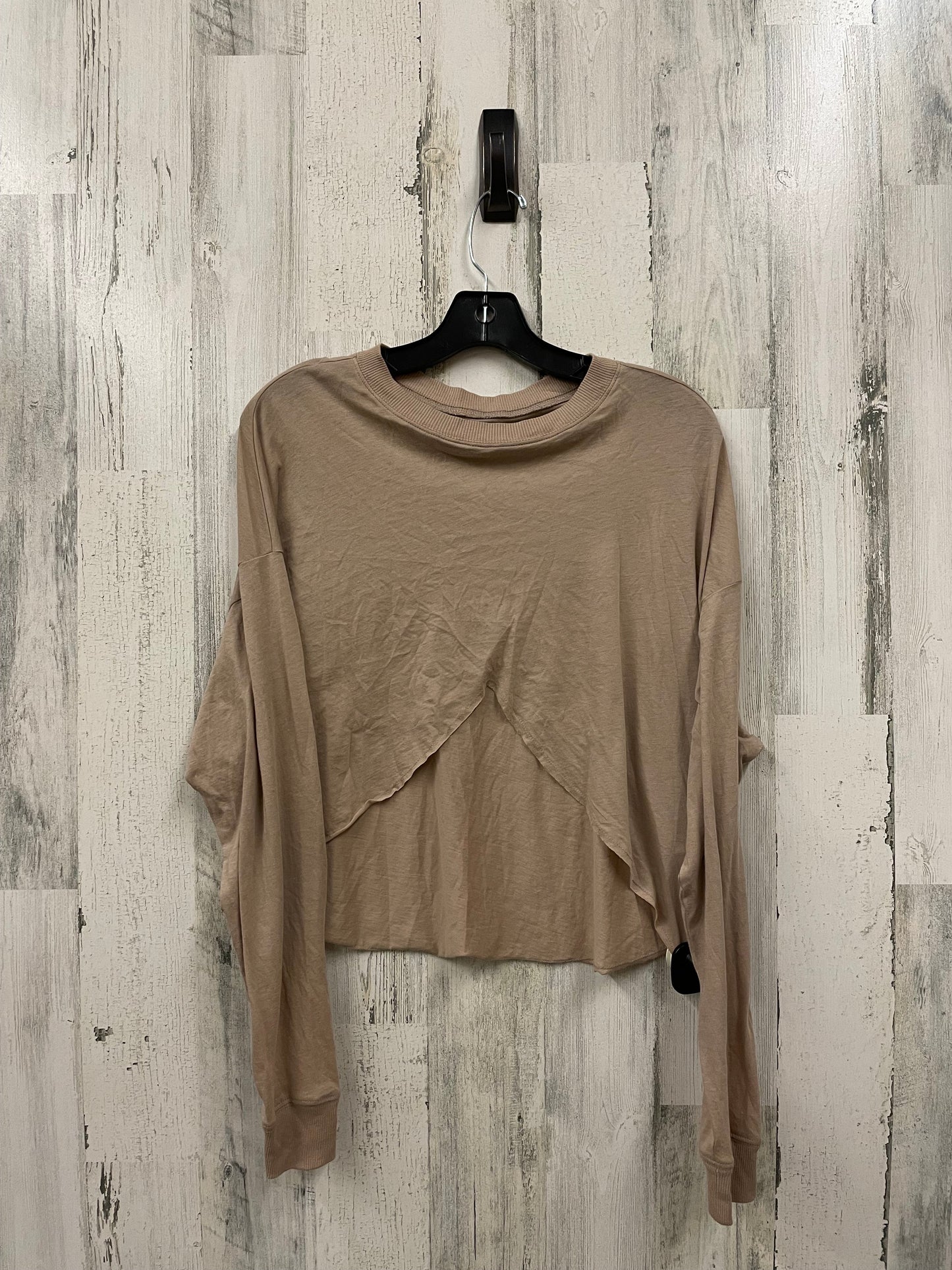 Top Long Sleeve By Urban Outfitters In Tan, Size: M