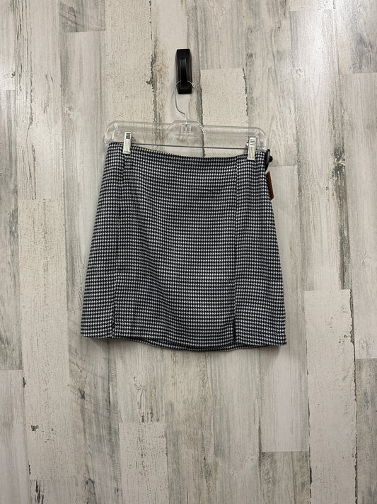 Skirt Mini & Short By Love On A Hanger  Size: 10