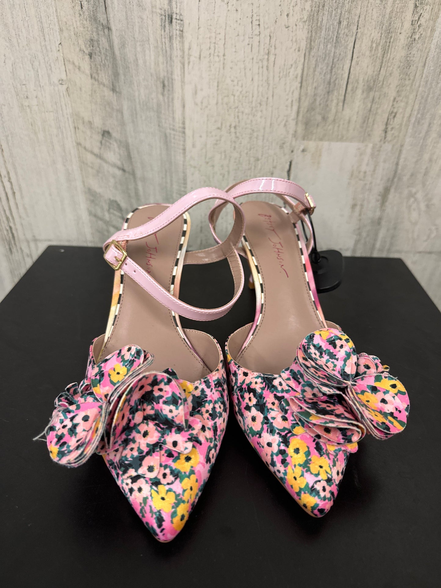 Multi-colored Shoes Heels Kitten Betsey Johnson, Size 9