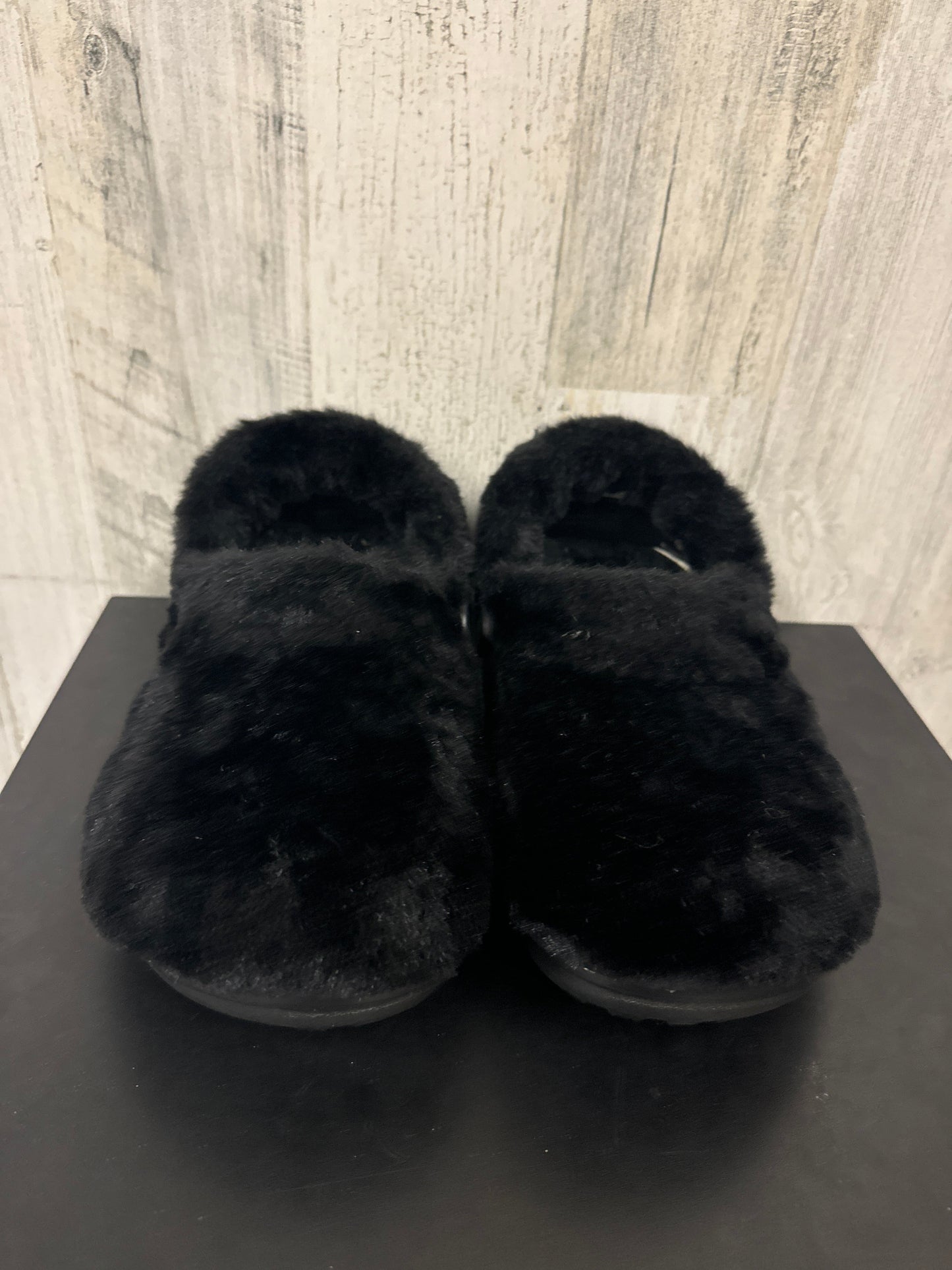Black Shoes Flats Crocs, Size 7