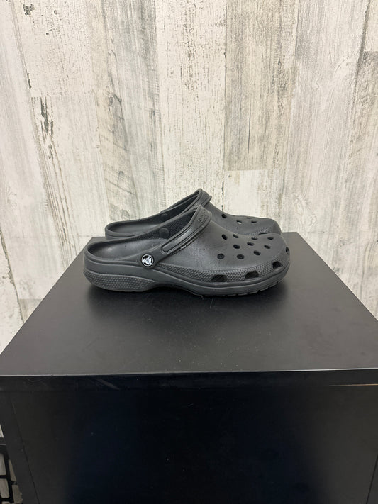 Shoes Flats By Crocs  Size: 9
