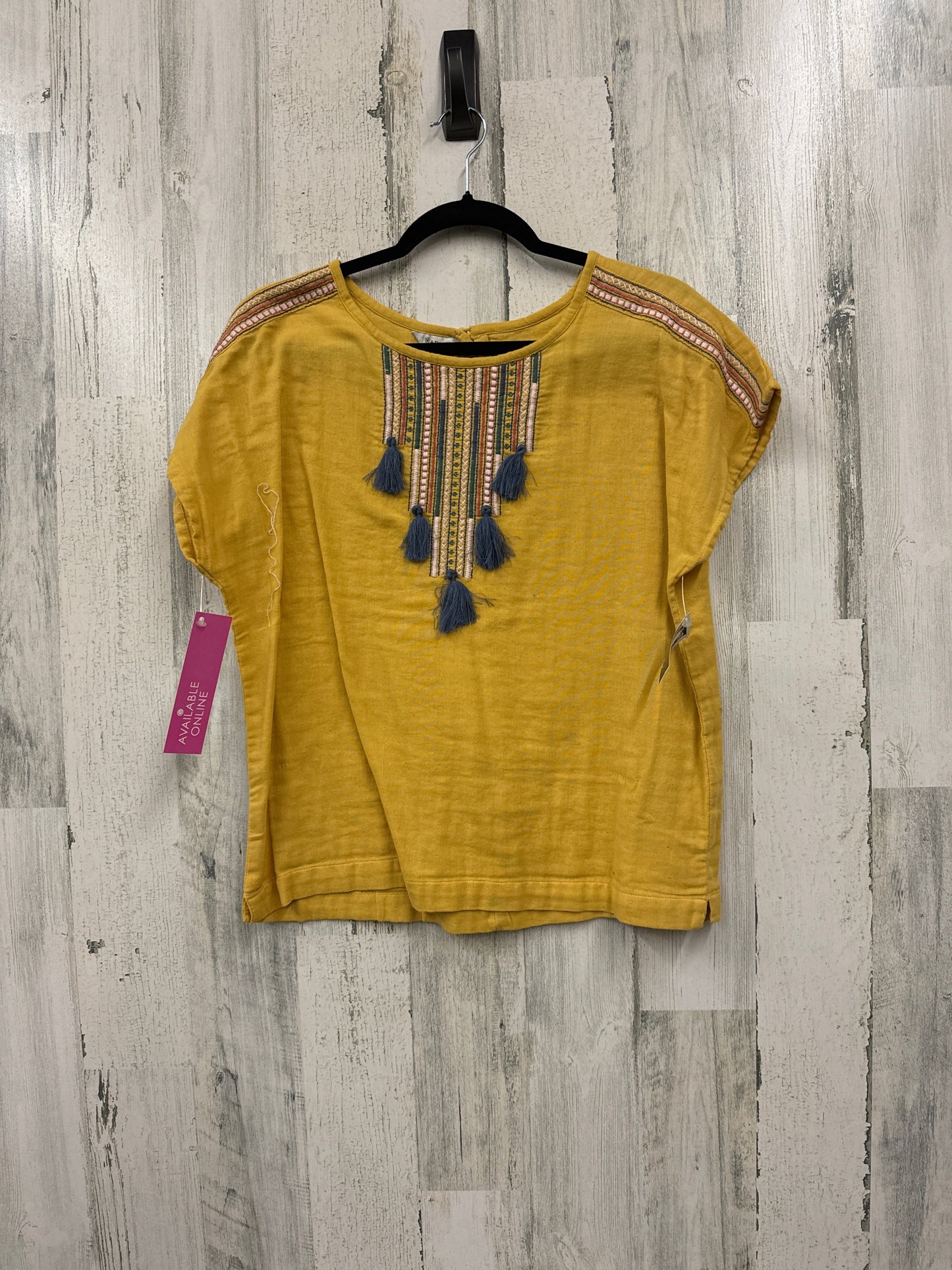 Yellow Top Short Sleeve Ariat, Size M
