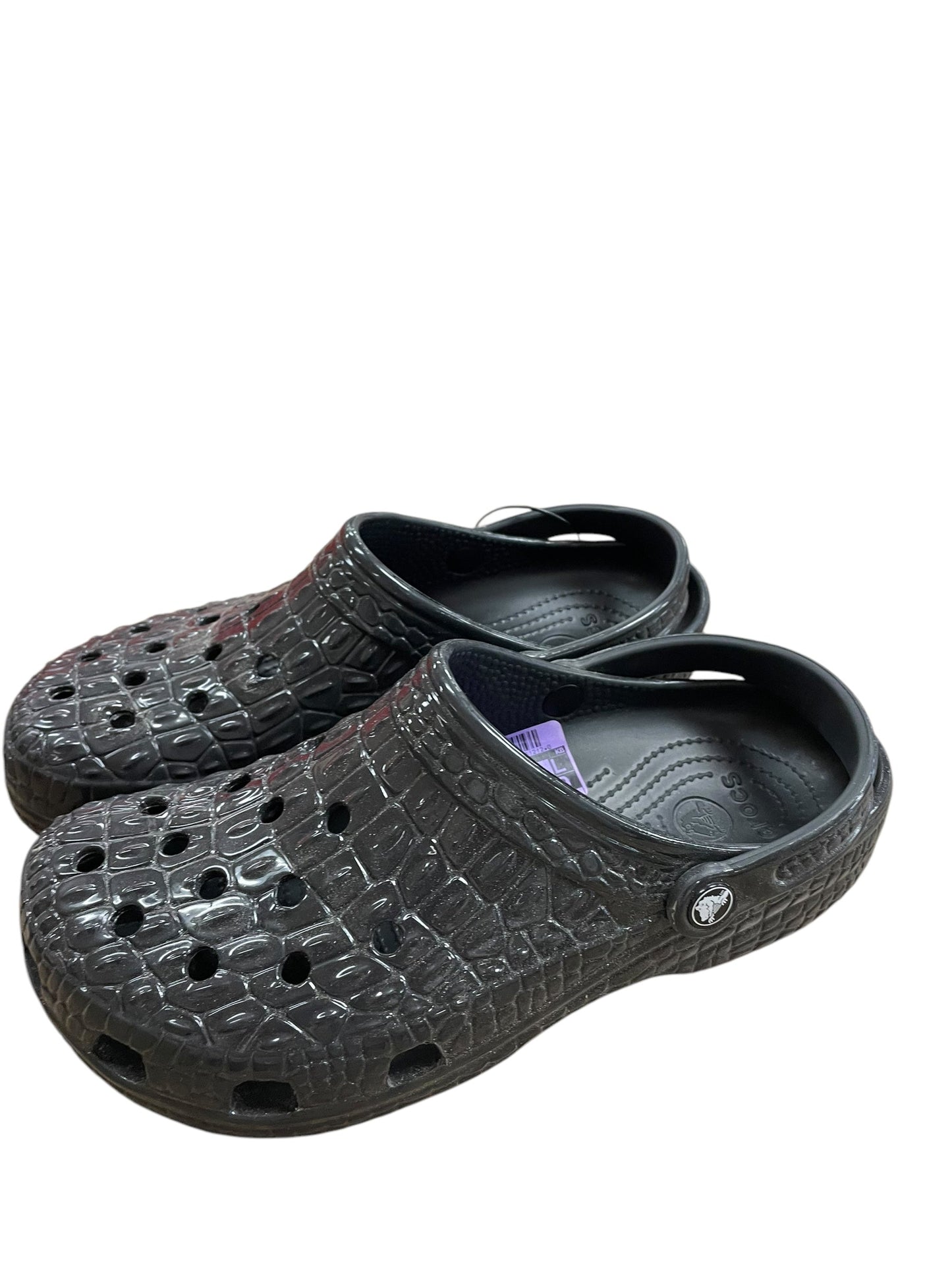 Shoes Flats By Crocs In Black, Size: 12