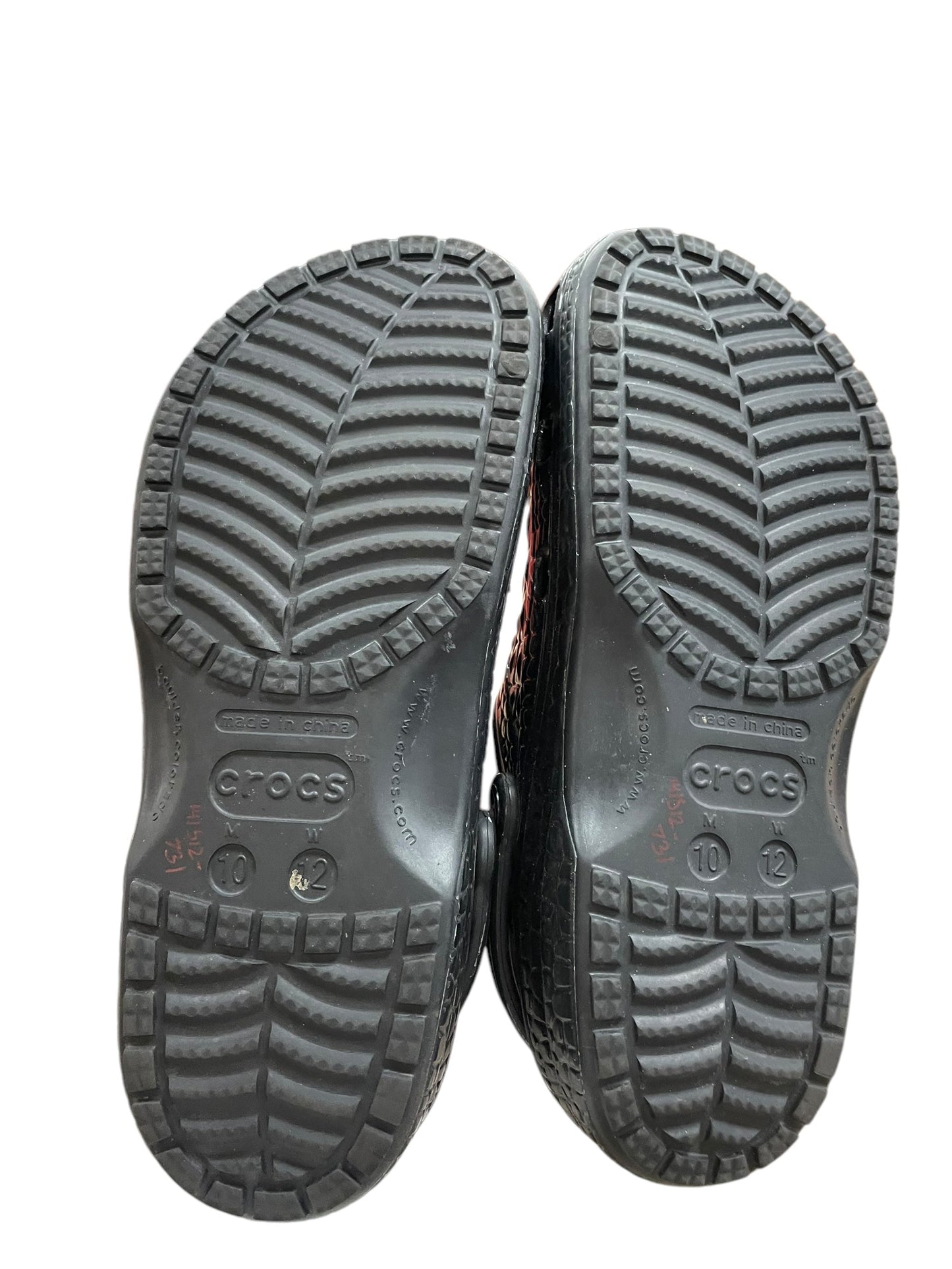 Shoes Flats By Crocs In Black, Size: 12