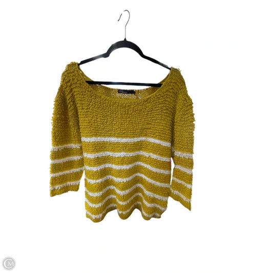 Sweater By Clothes Mentor In Yellow, Size: M