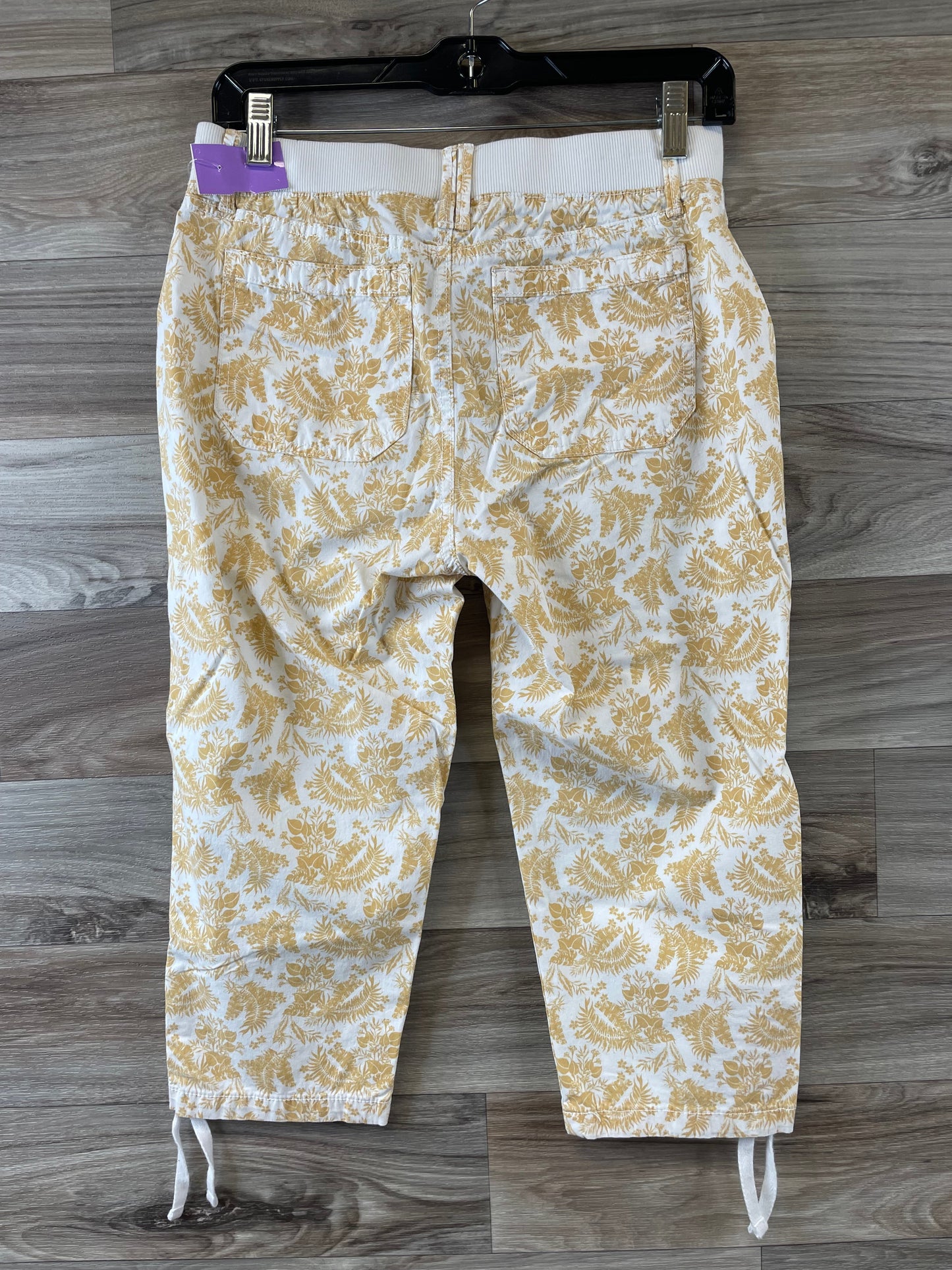 White & Yellow Capris Style And Company, Size 4petite