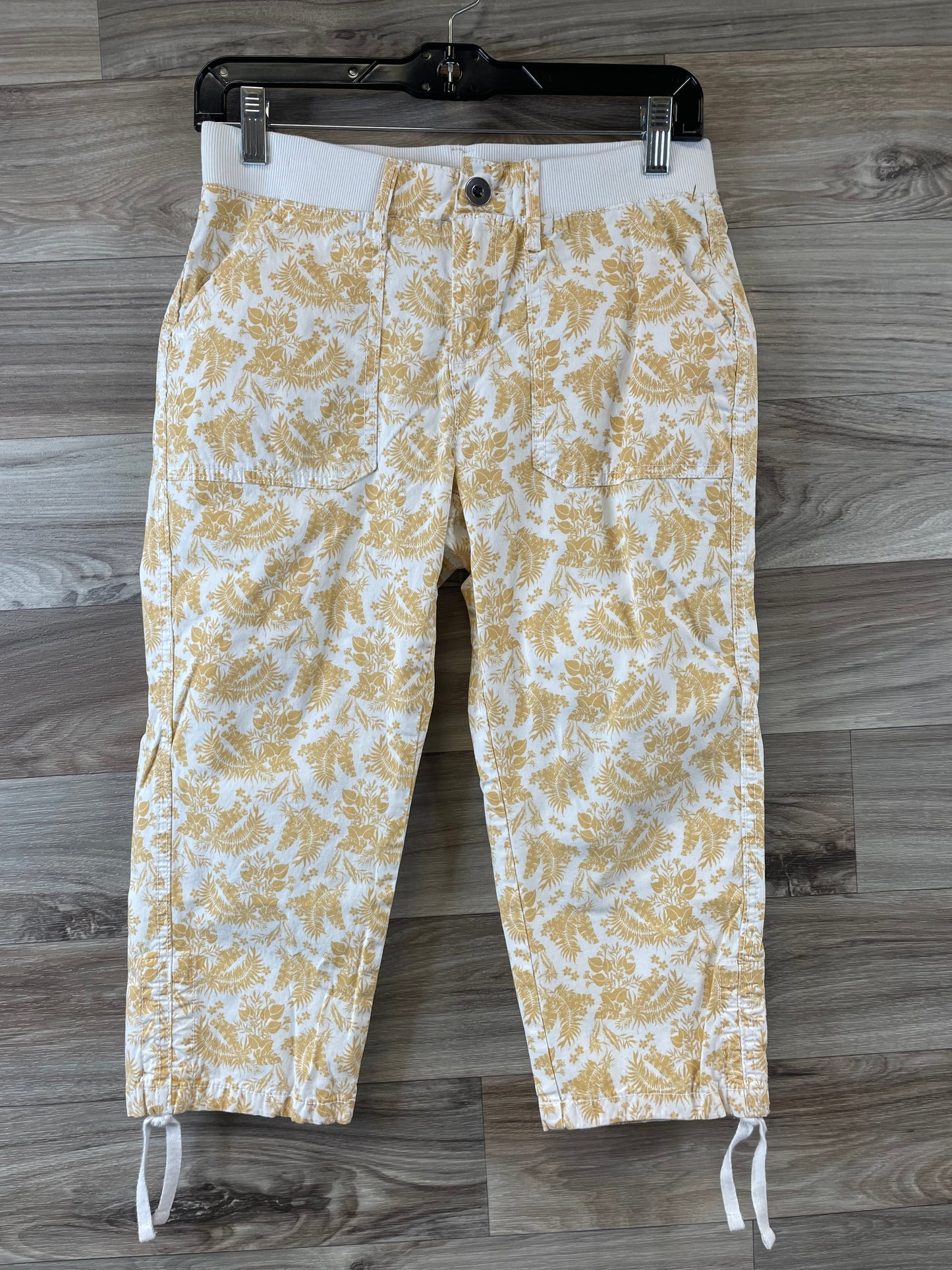 White & Yellow Capris Style And Company, Size 4petite