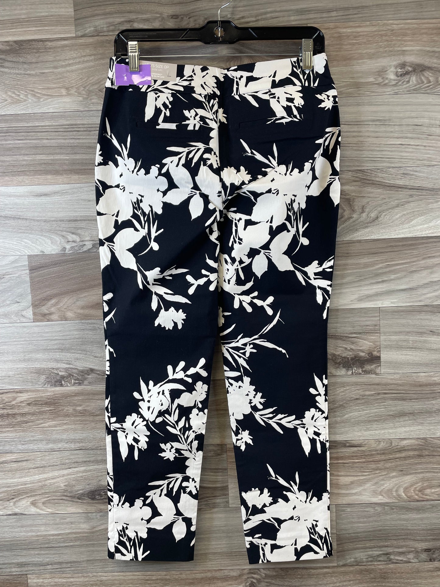 Black & White Pants Other Chicos, Size 4petite
