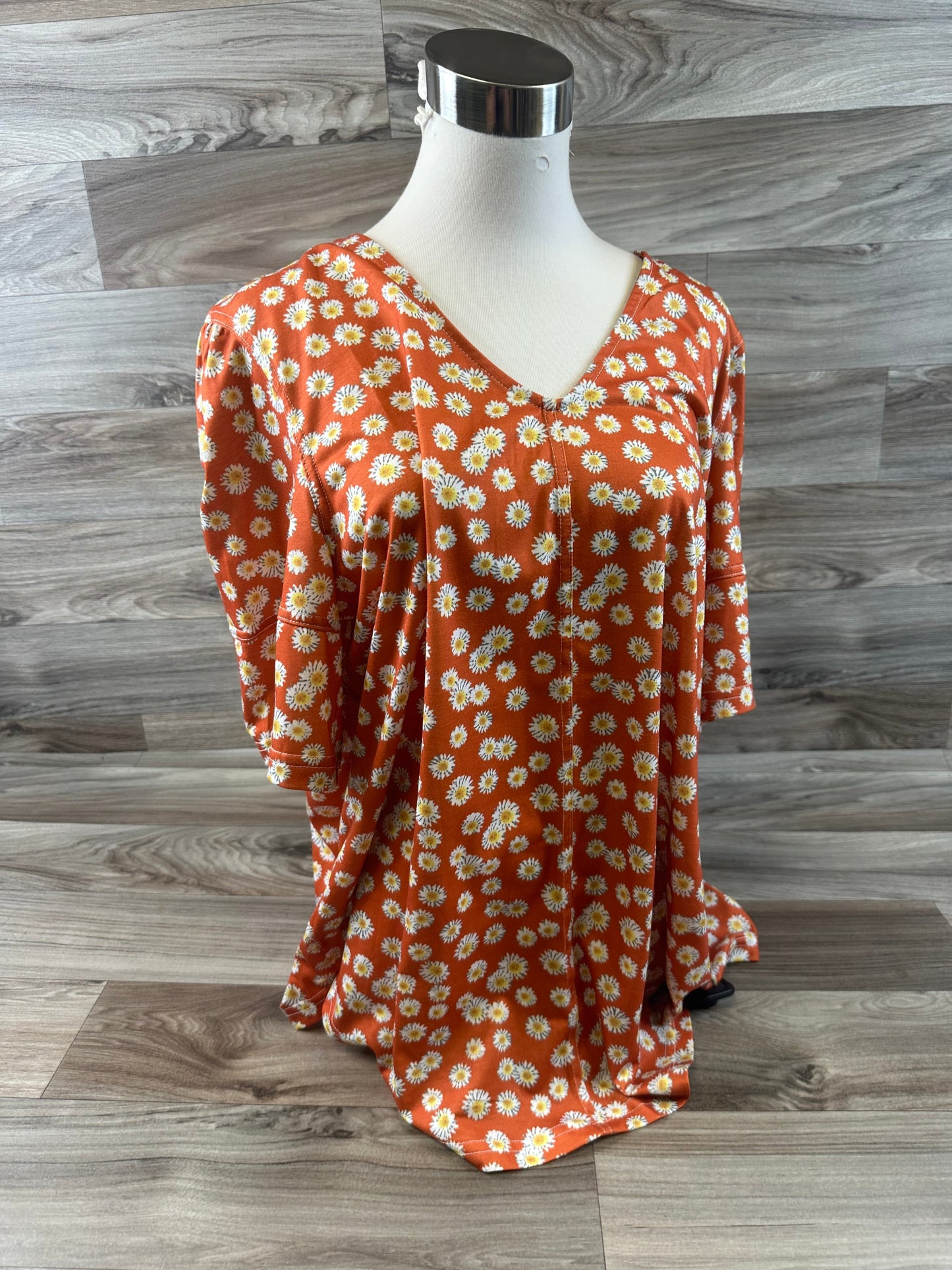 Orange & Yellow Top Short Sleeve Clothes Mentor, Size 1x