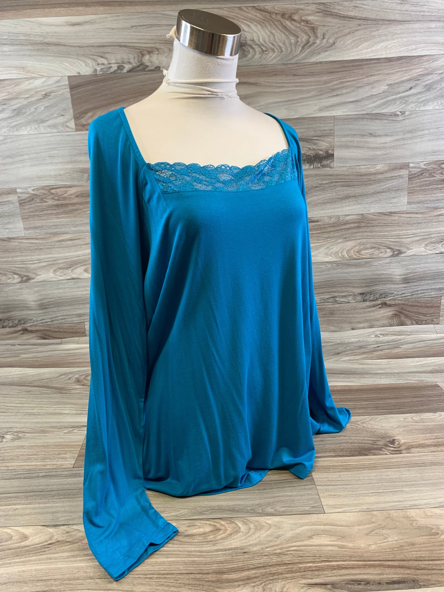 Top Long Sleeve By Torrid In Teal, Size: 1x