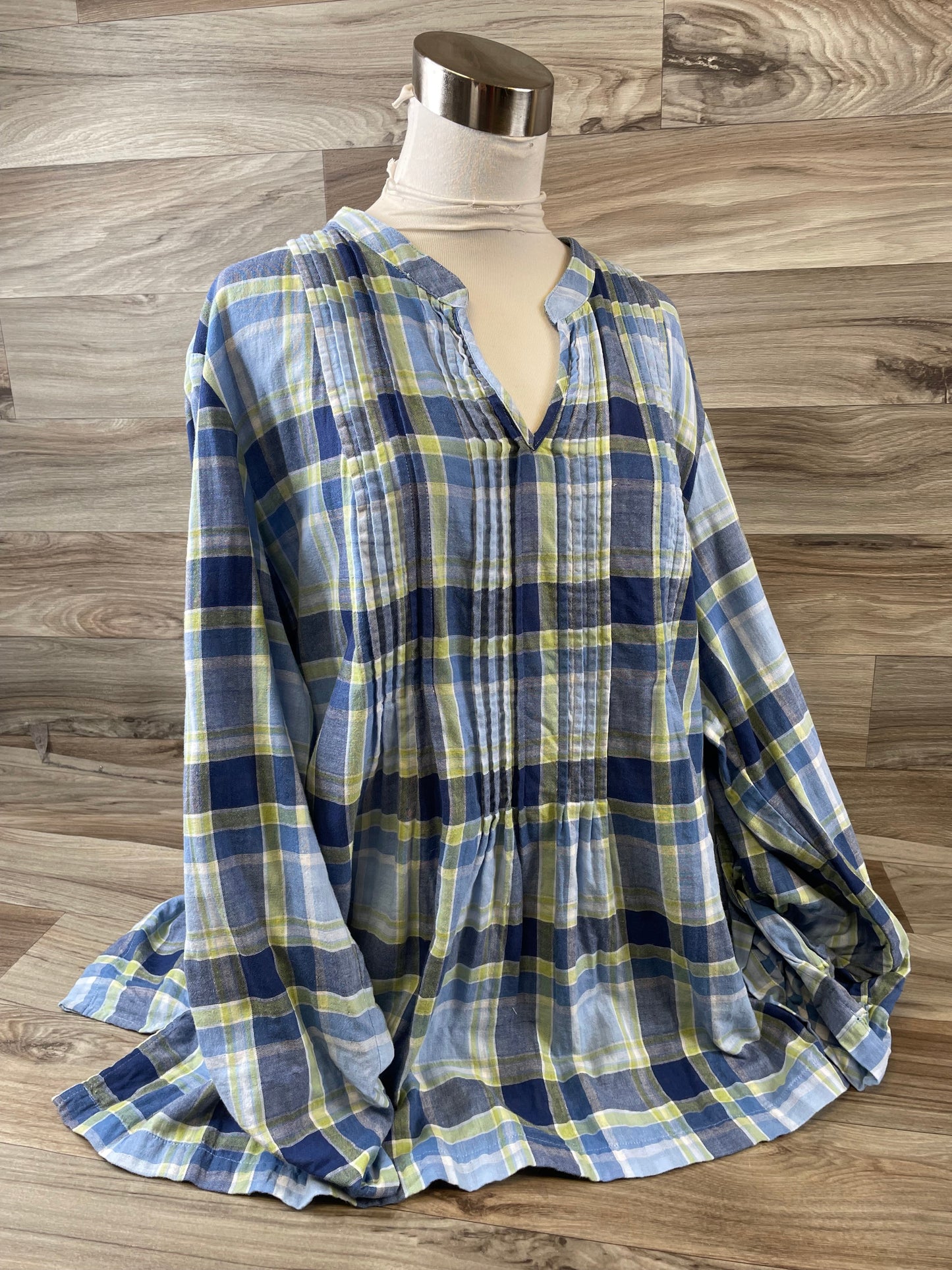 Top Long Sleeve By Coldwater Creek In Plaid Pattern, Size: 2x