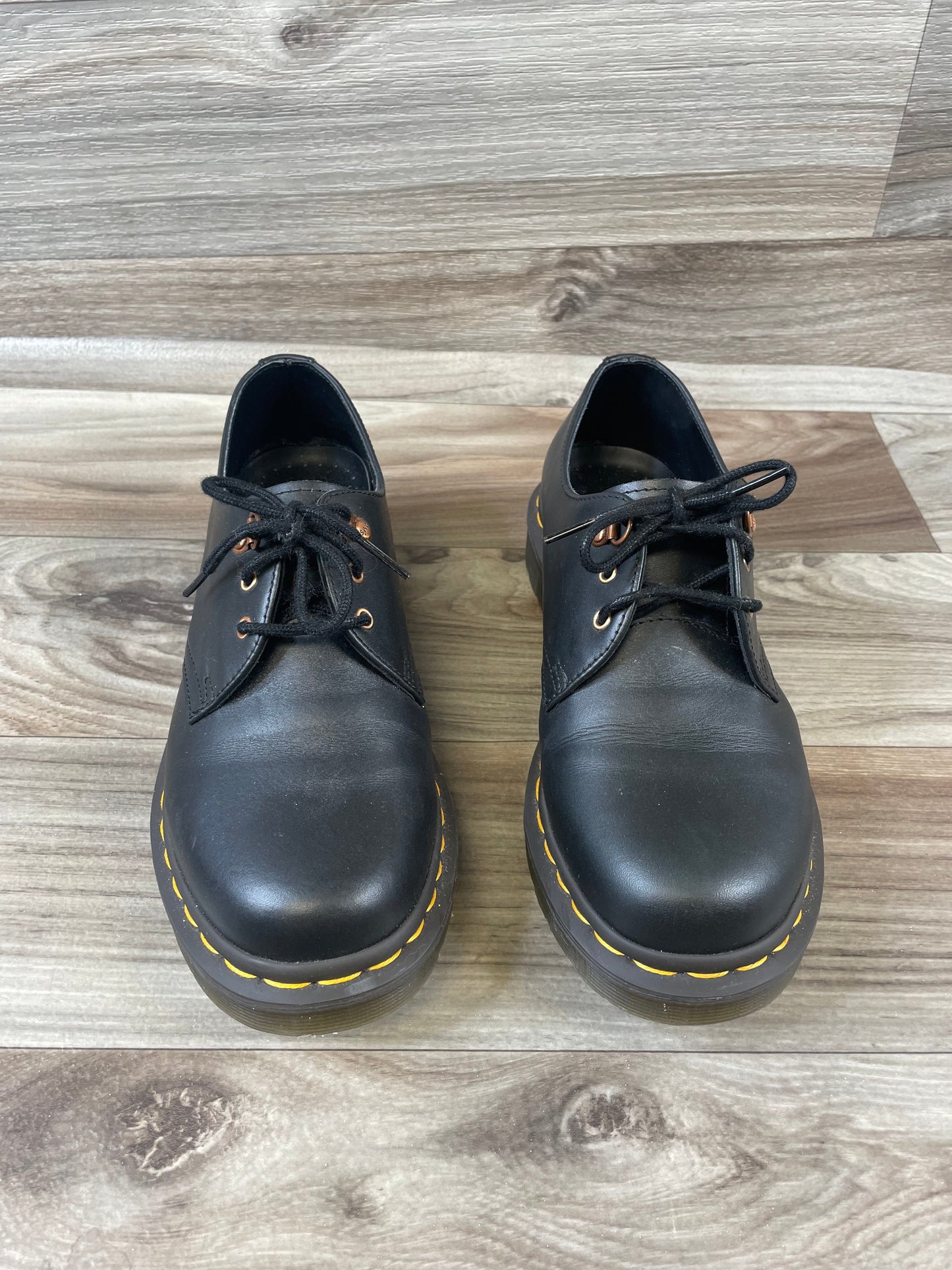 Shoes Flats By Dr Martens In Black, Size: 8