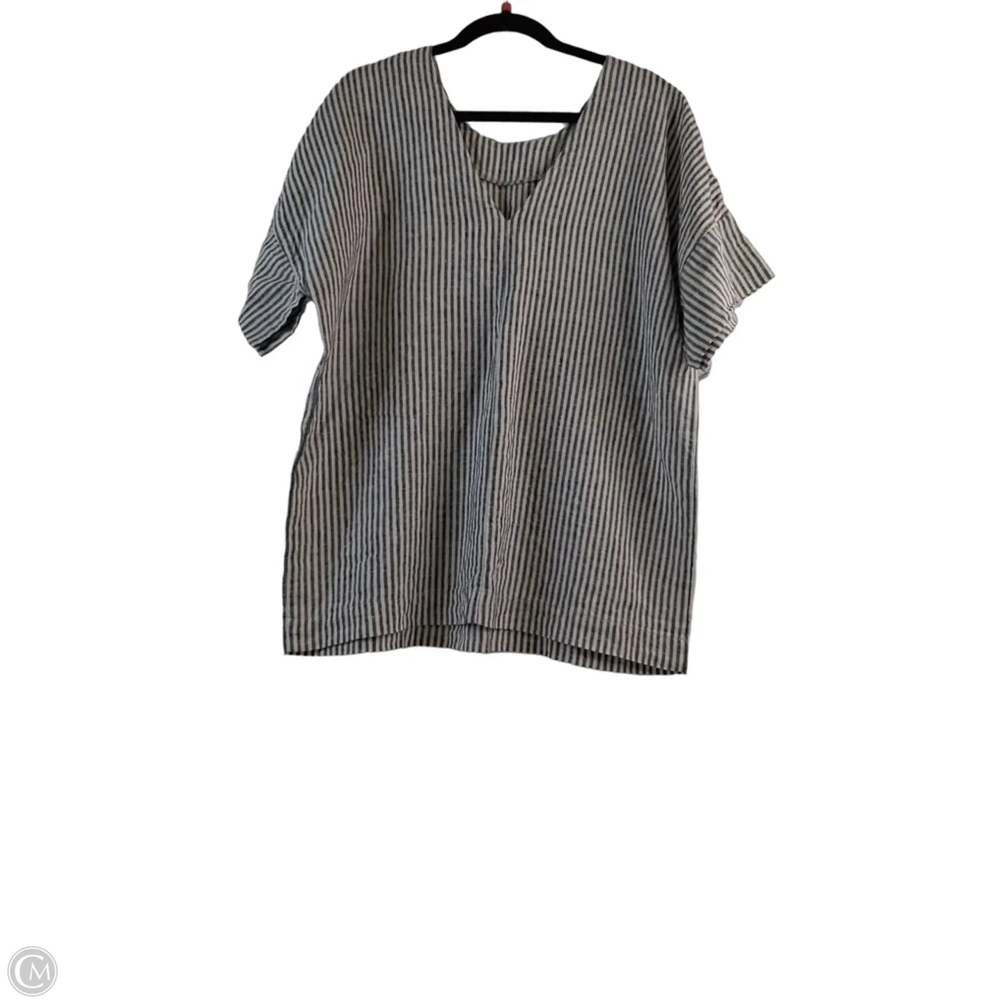 Top Short Sleeve By Clothes Mentor In Striped Pattern, Size: M