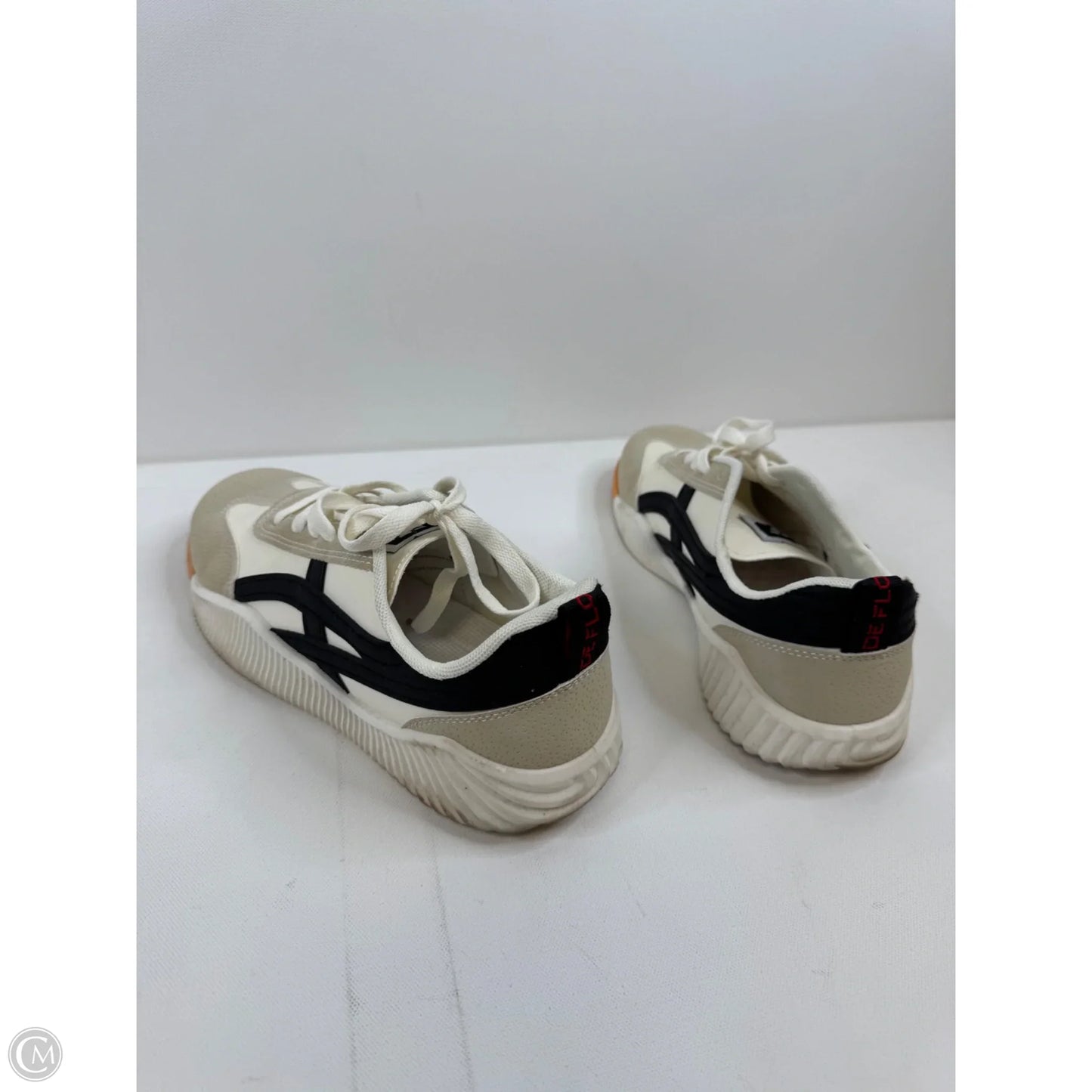 Shoes Athletic By Clothes Mentor In Black & Grey, Size: 9.5