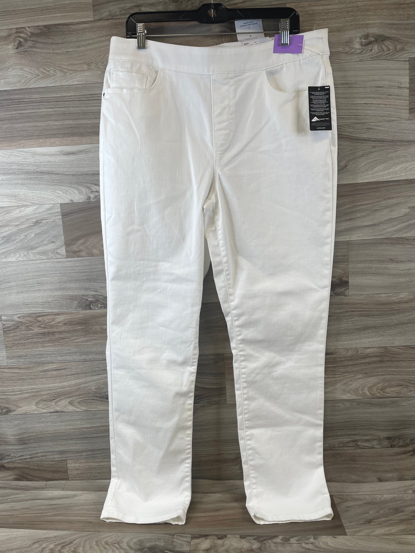 White Jeans Straight Croft And Barrow, Size 16