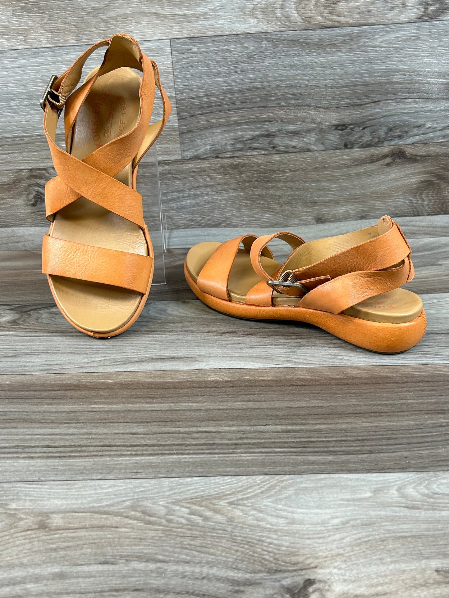 Orange Sandals Flats Kork Ease, Size 7