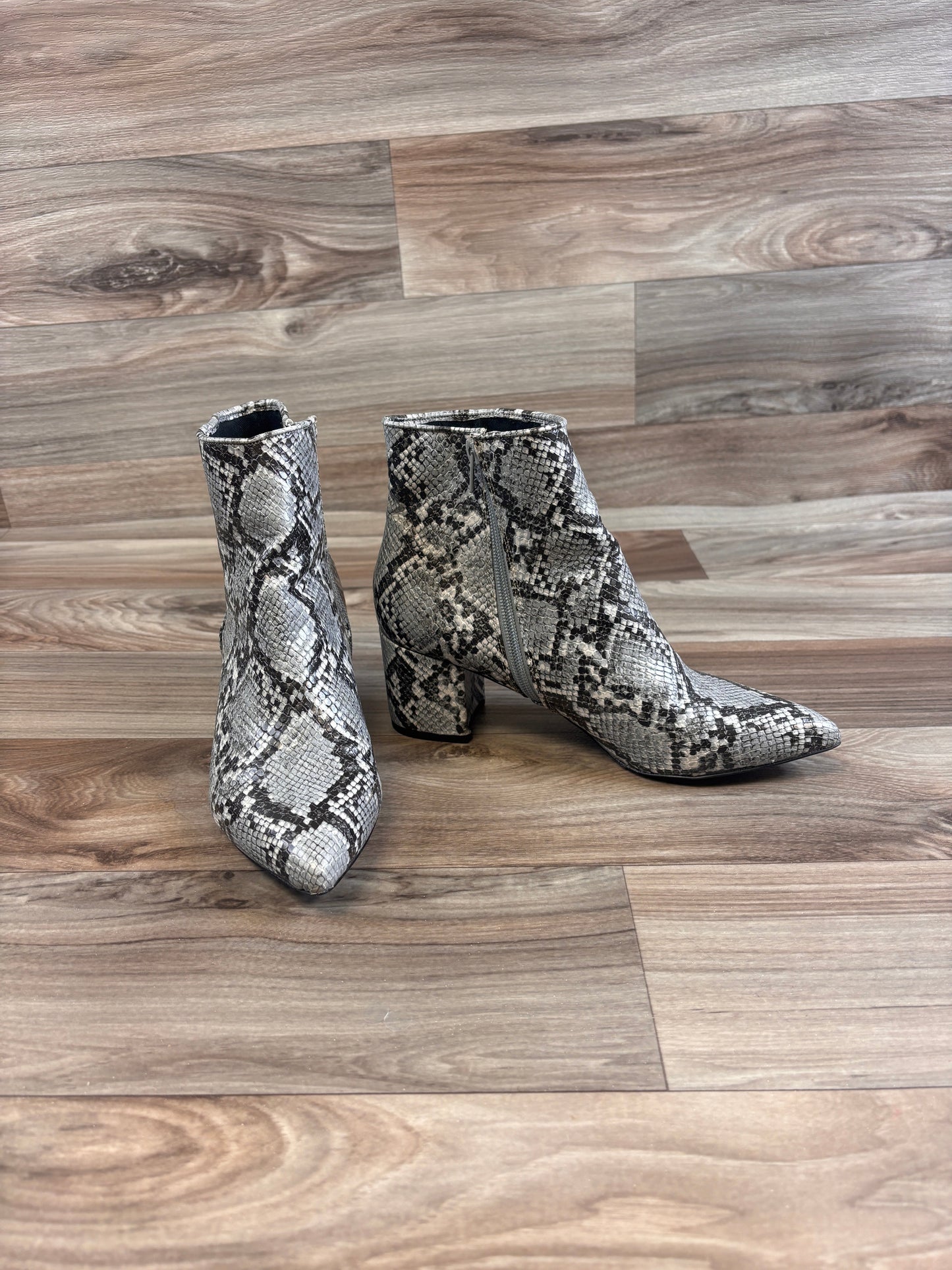 Boots Ankle Heels By Cme In Snakeskin Print, Size: 7.5