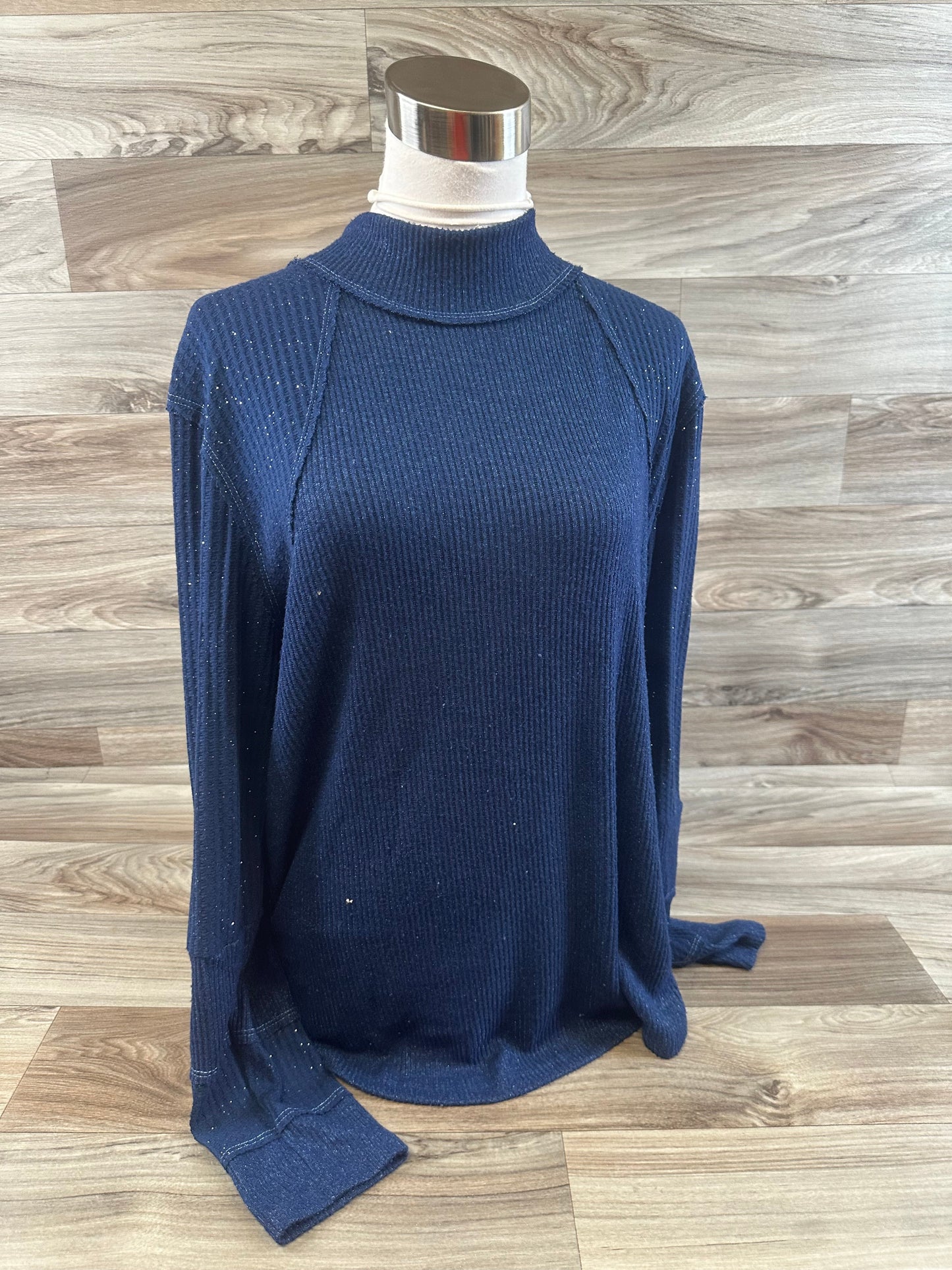 Top Long Sleeve By Maurices In Blue, Size: Xl