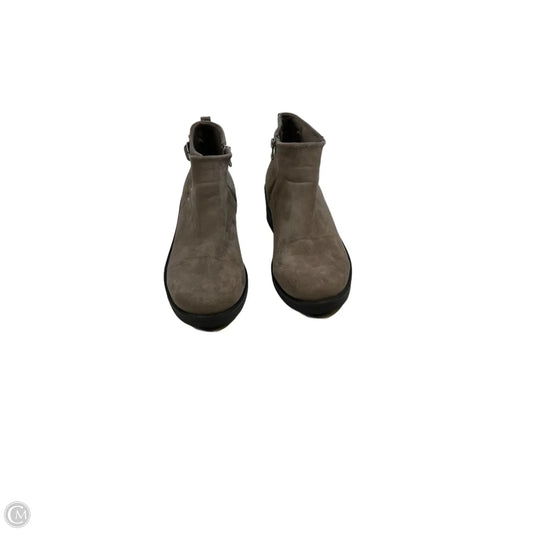 Boots Ankle Heels By Bare Traps In Brown, Size: 10