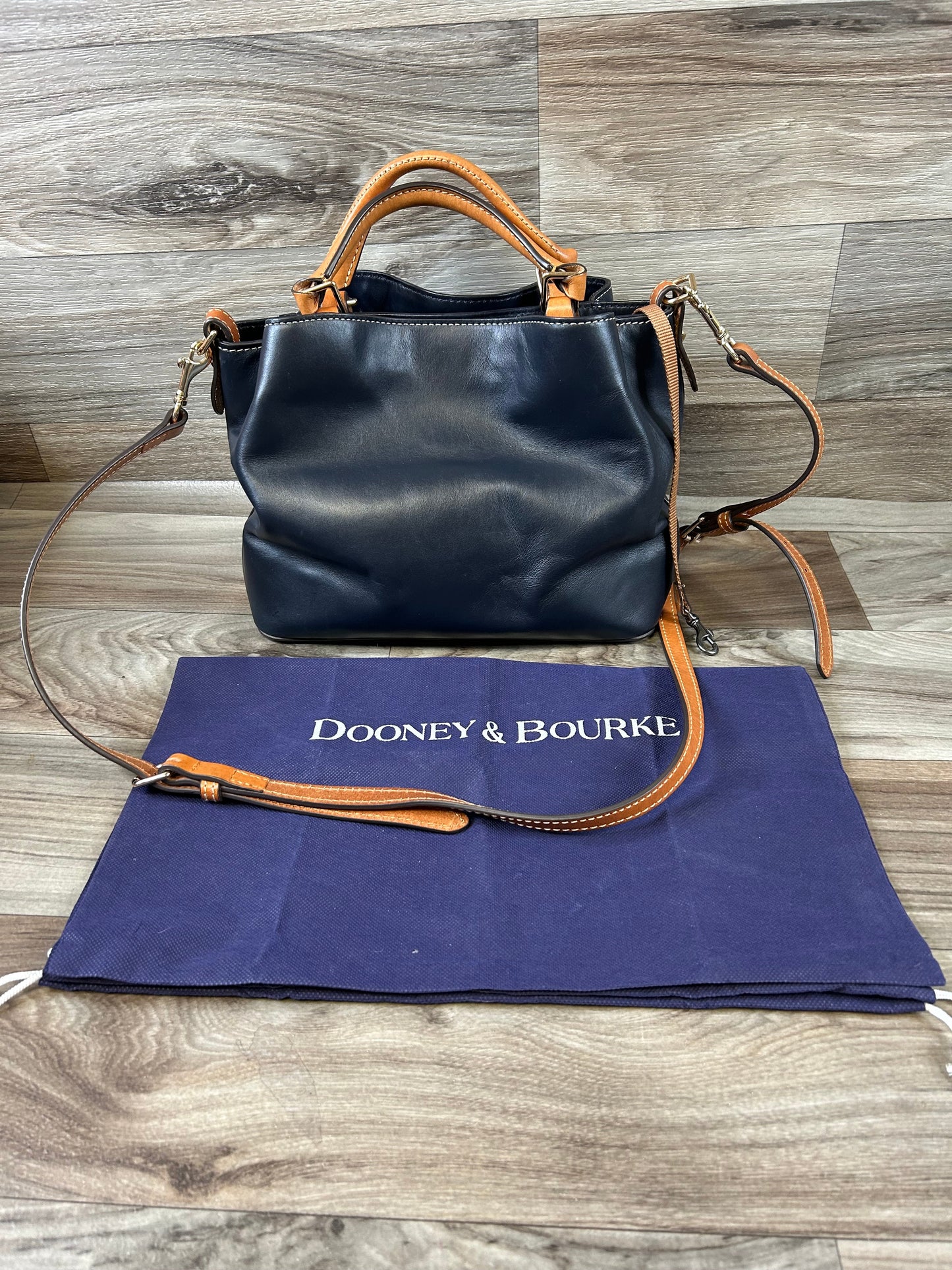 Handbag Designer By Dooney And Bourke, Size: Medium