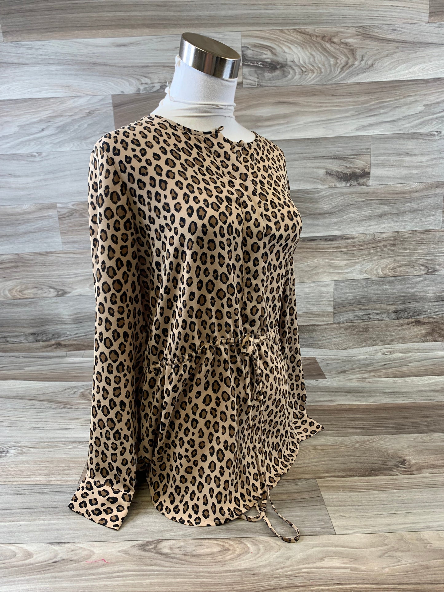 Top Long Sleeve Basic By Ann Taylor In Animal Print, Size: Sp