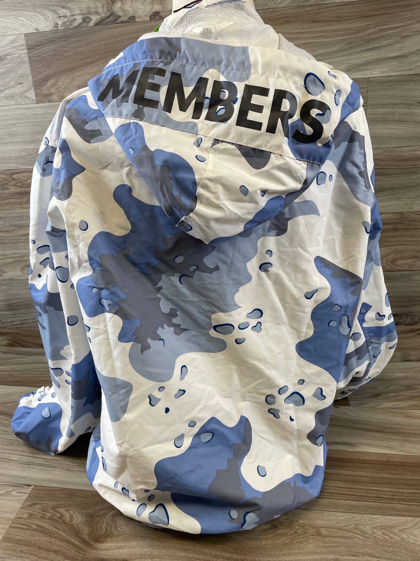 Jacket Windbreaker By Clothes Mentor  Size: M