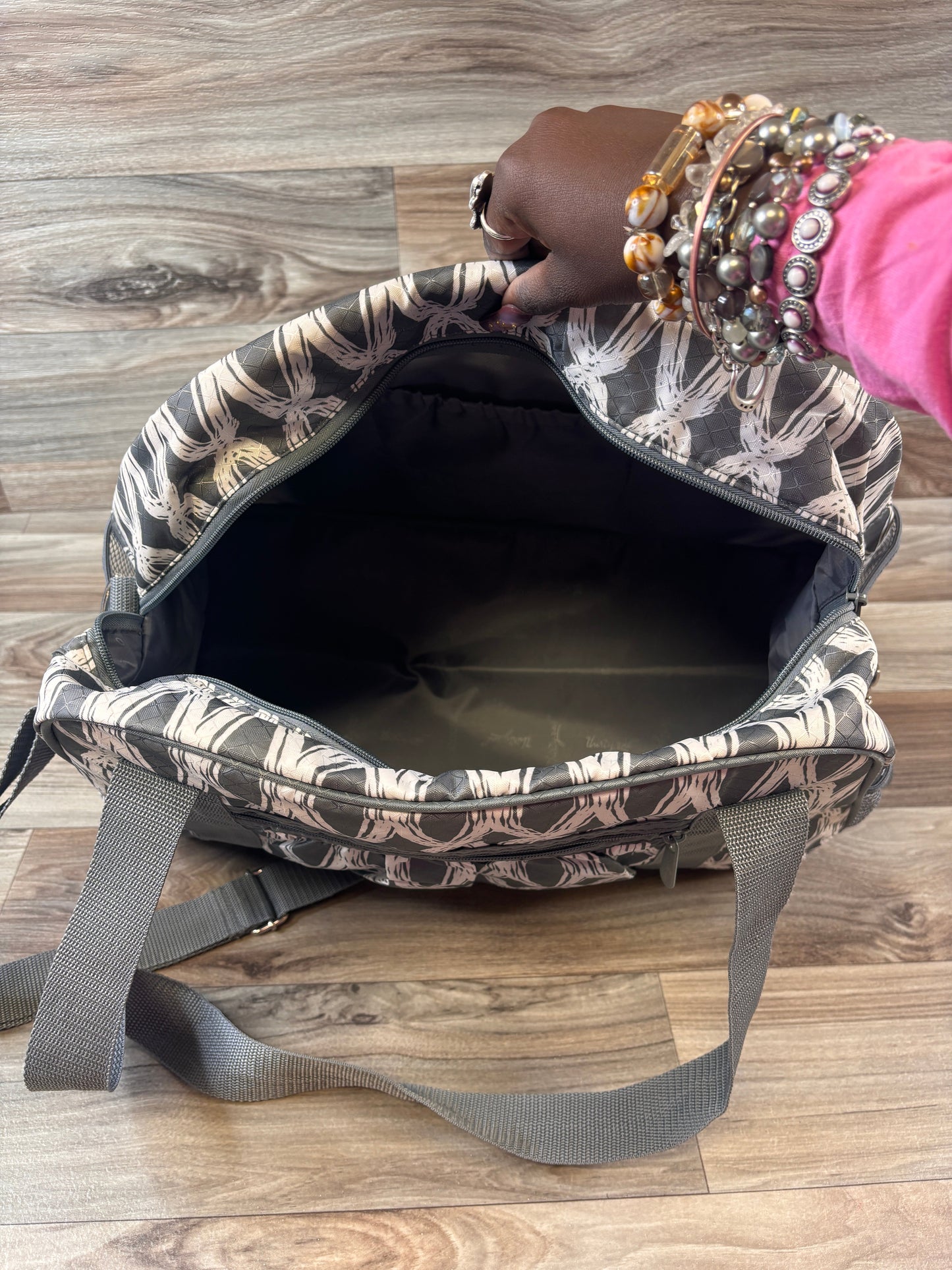 Duffle And Weekender By Thirty One  Size: Medium