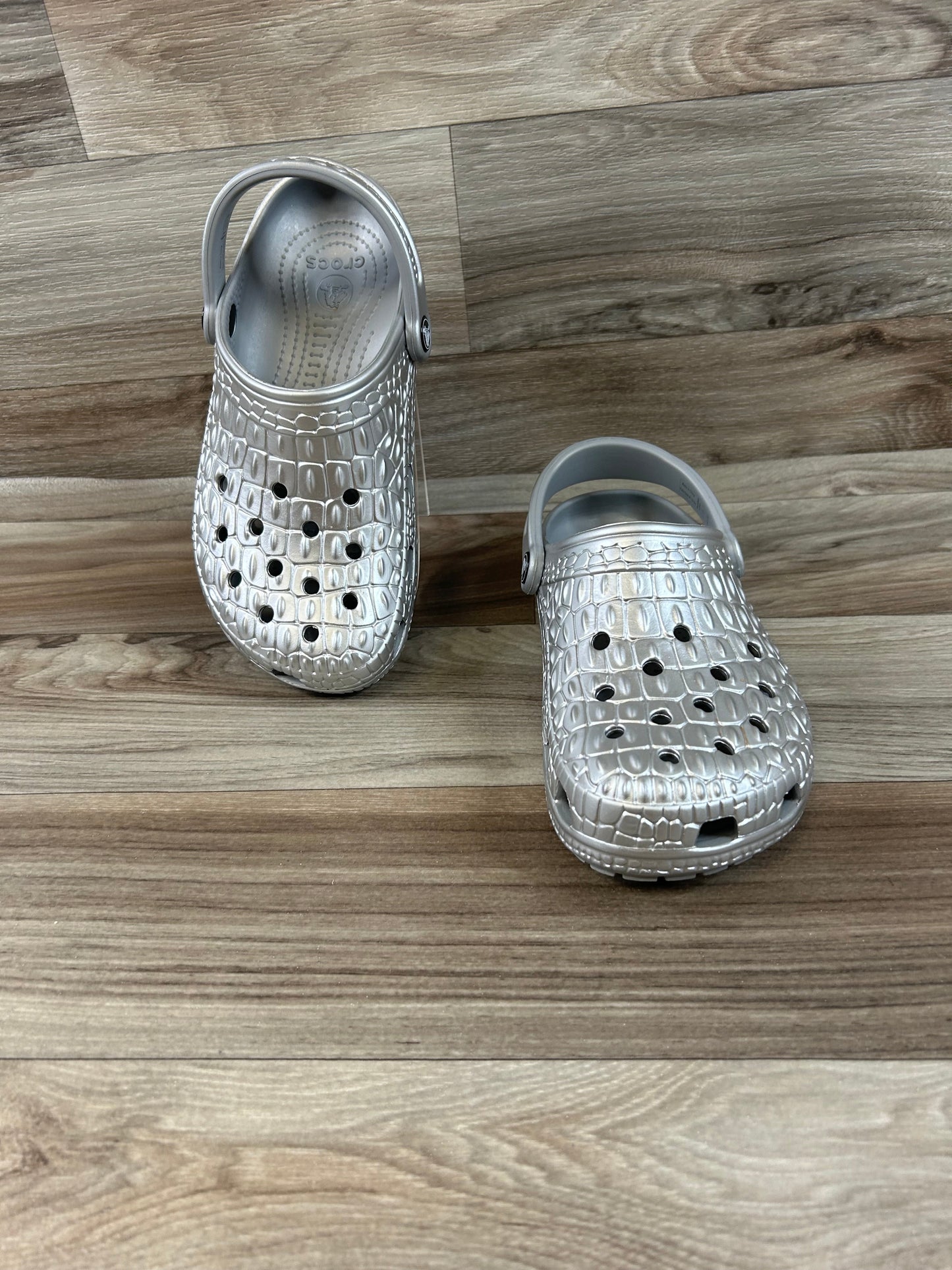 Grey Shoes Flats Crocs, Size 8