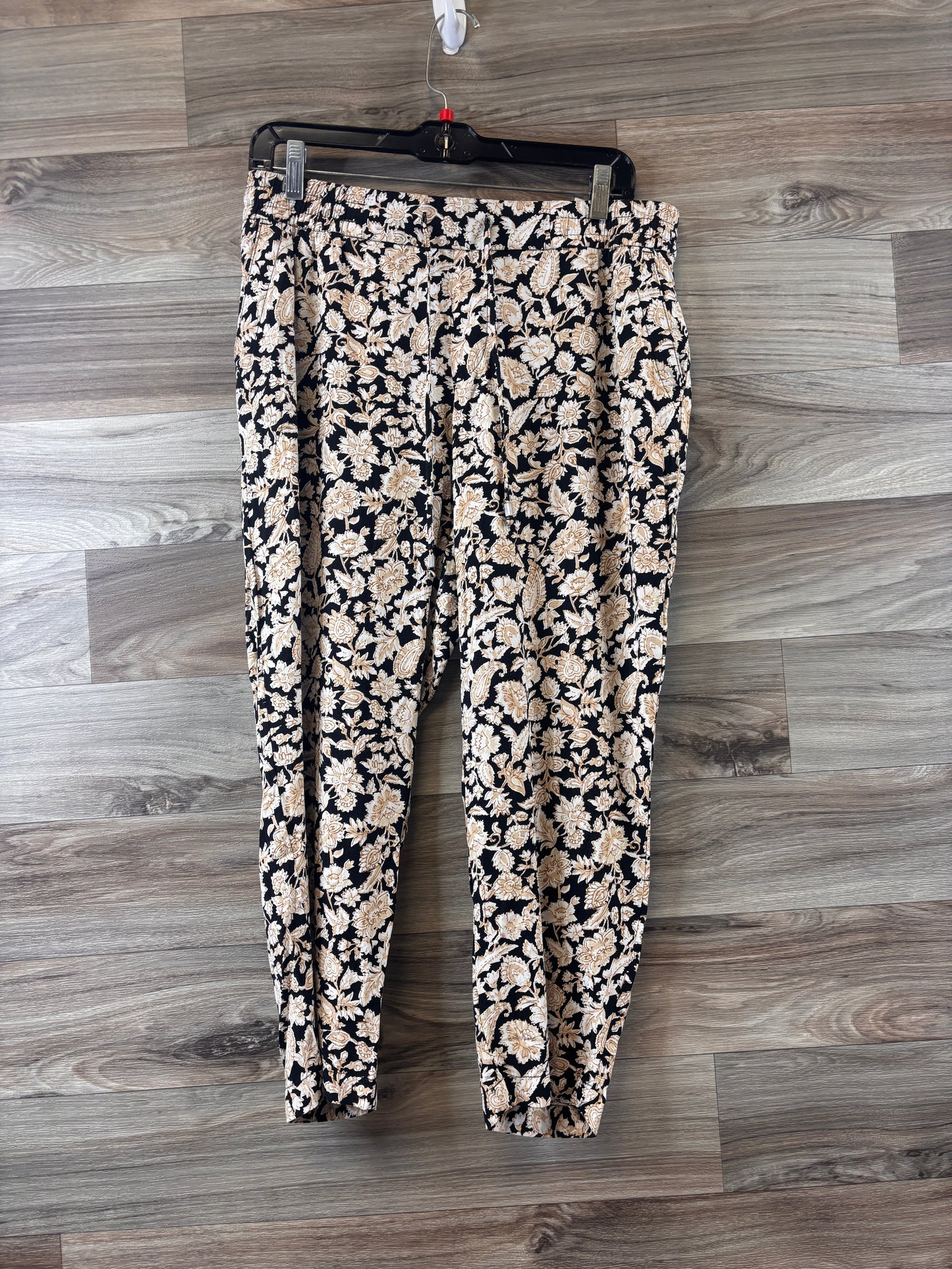 Pants Cropped By Old Navy In Black & Yellow, Size: 8