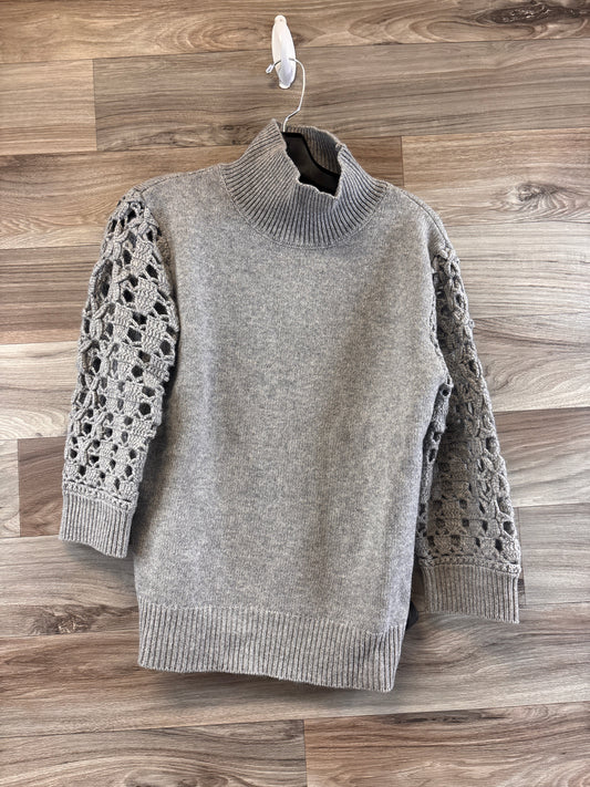 Sweater By Clothes Mentor In Grey, Size: S