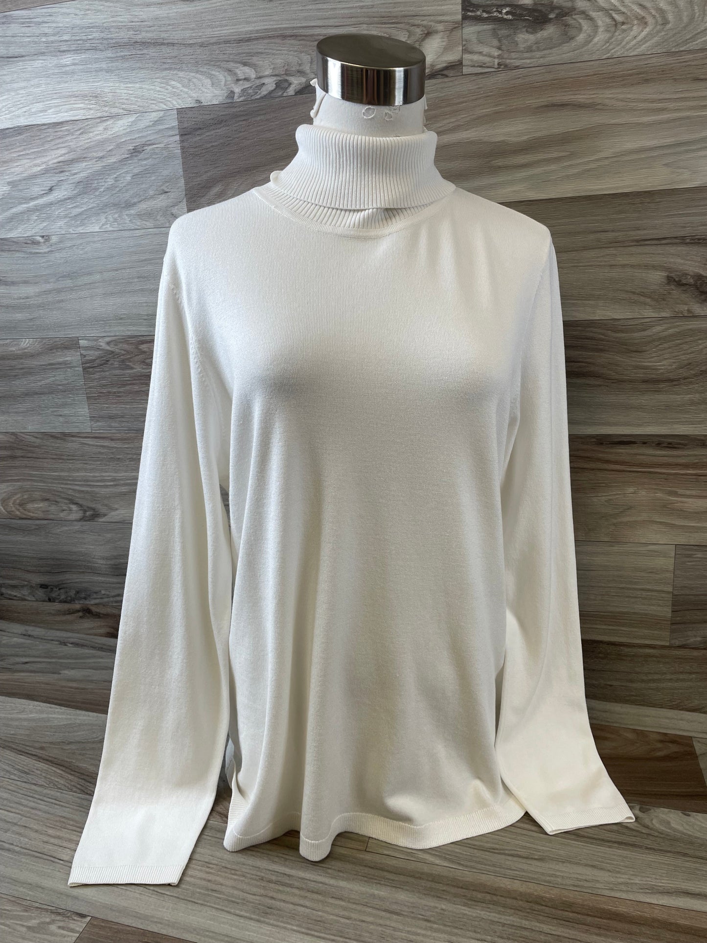 Top Long Sleeve By Chicos In Black, Size: L