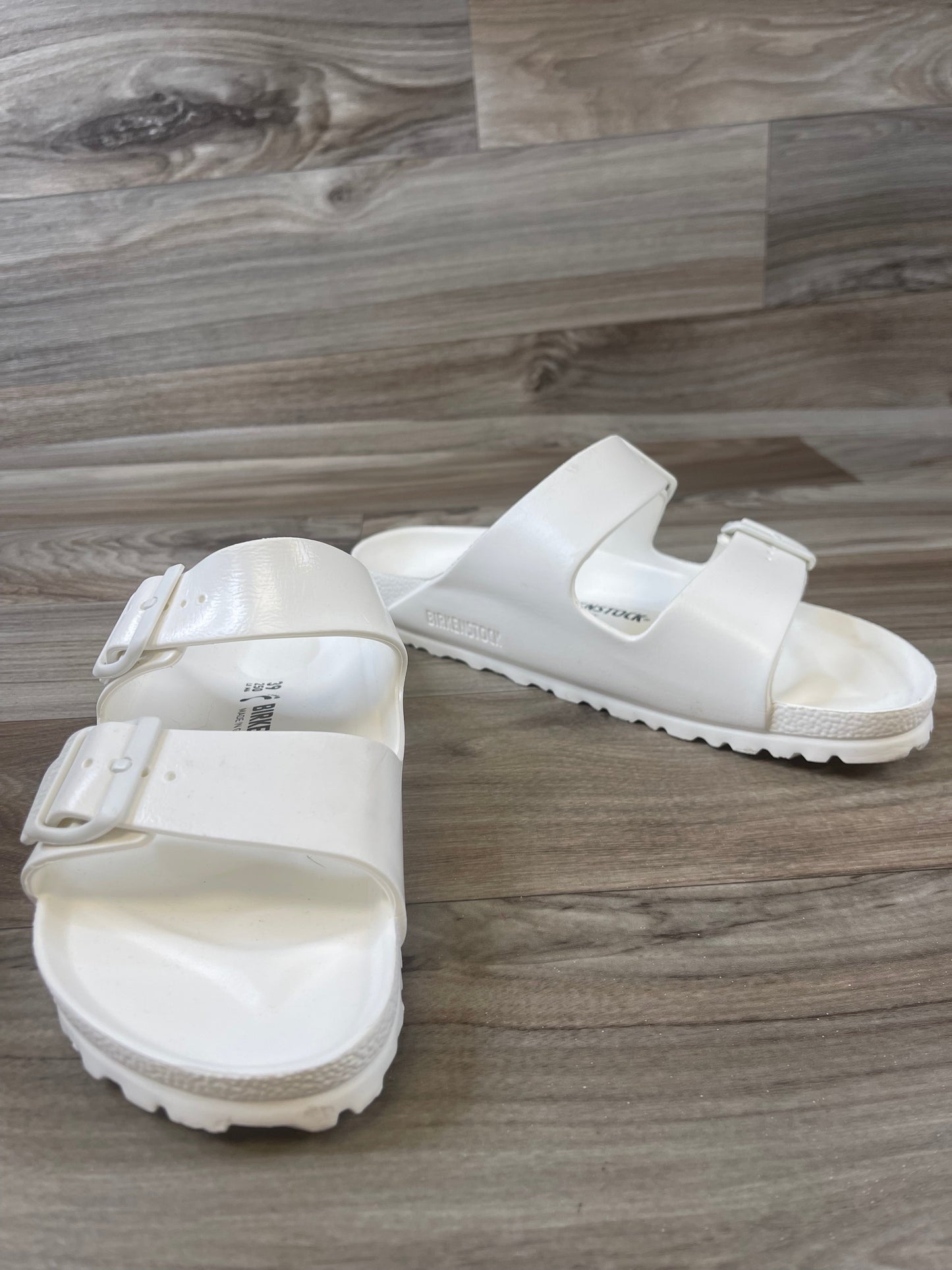 Sandals Designer By Birkenstock In White, Size: 8.5