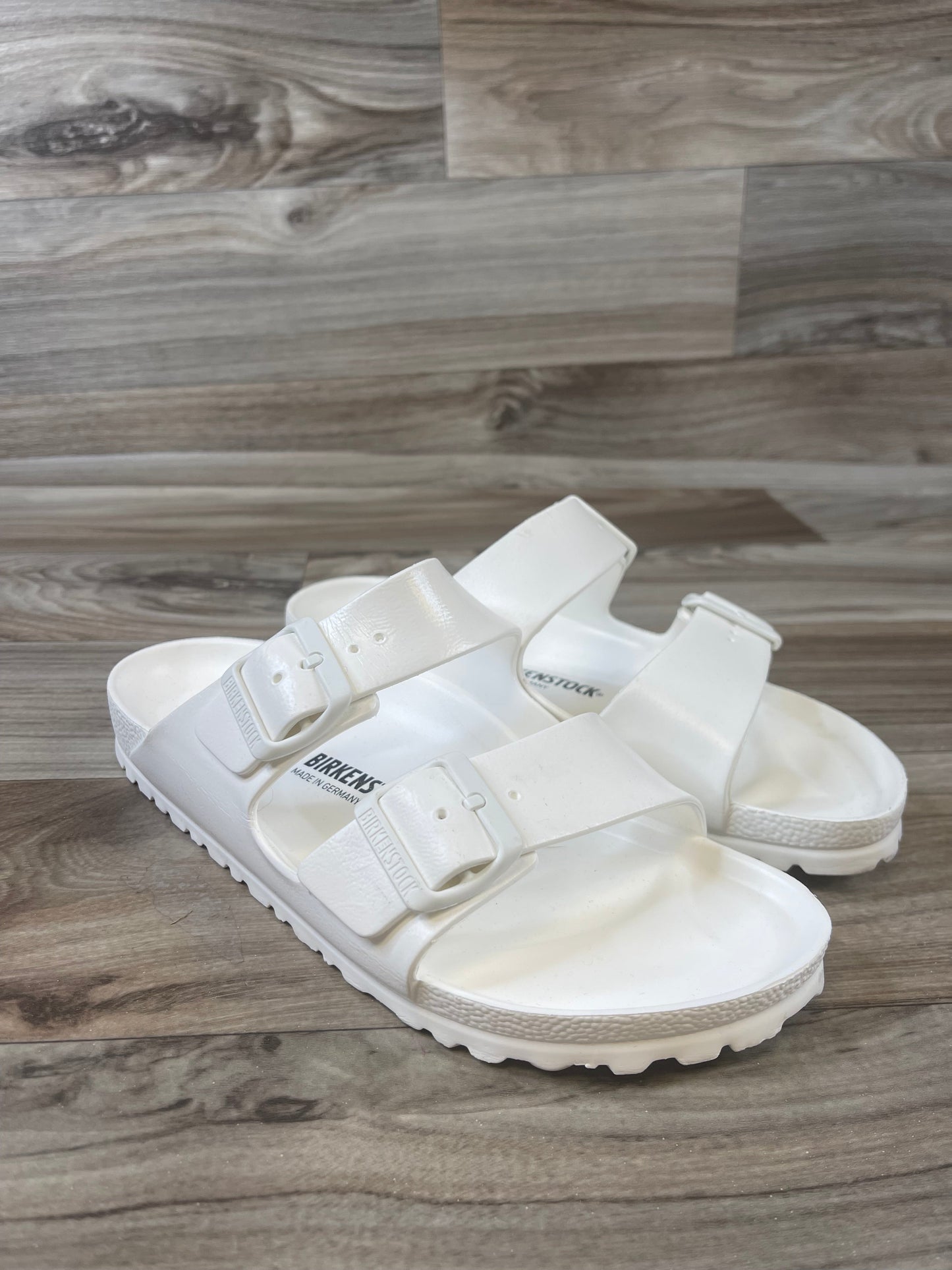 Sandals Designer By Birkenstock In White, Size: 8.5