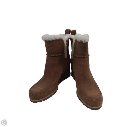 Boots Designer By Ugg In Brown & Cream, Size: 9.5