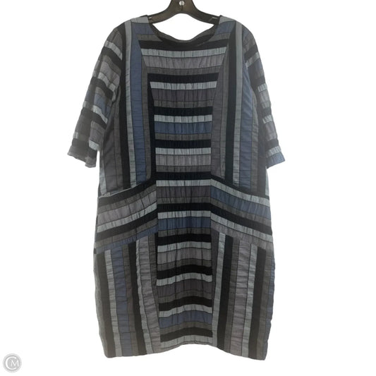 Dress Casual Midi By Clothes Mentor In Black & Grey, Size: S