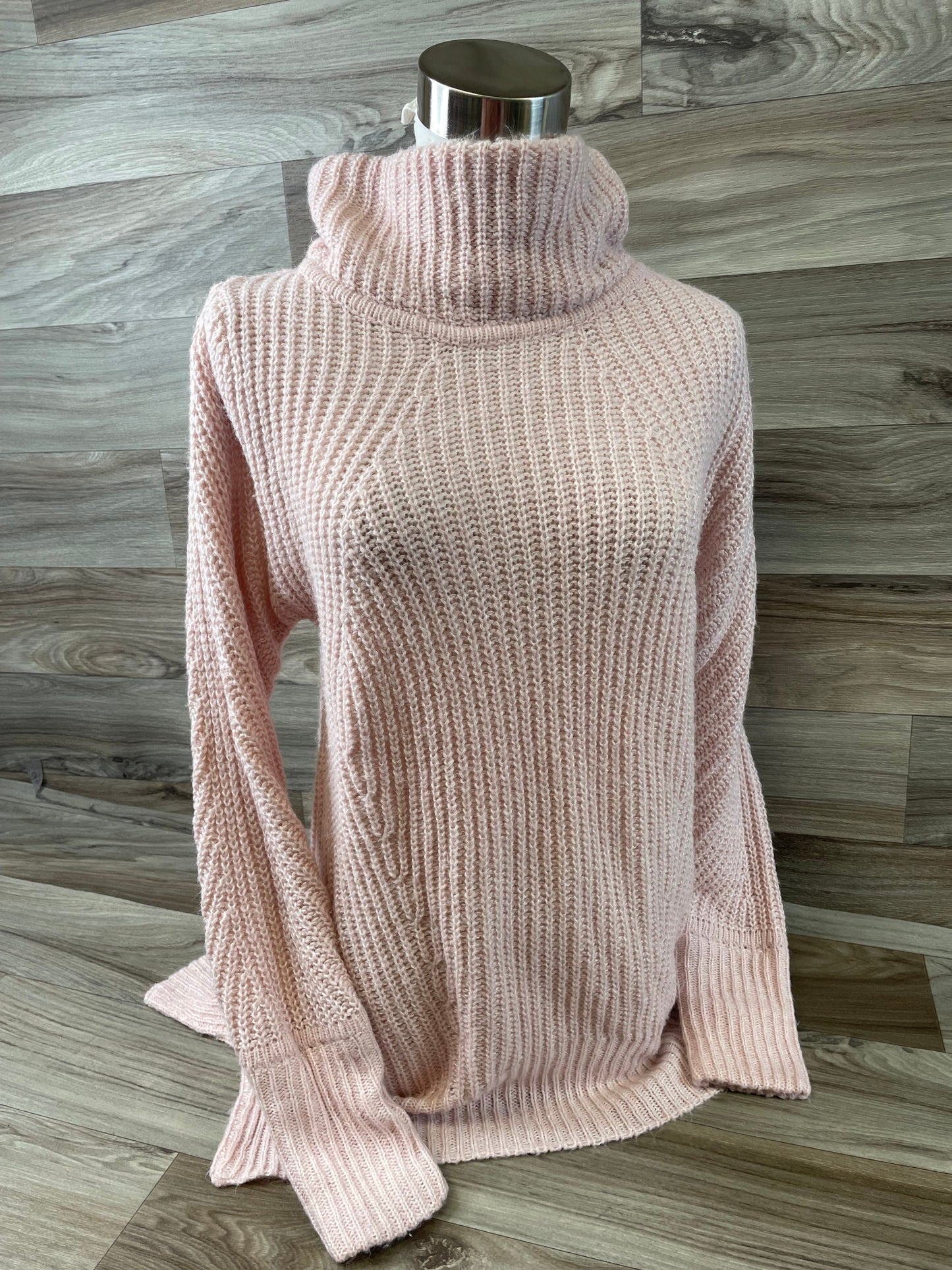 Sweater By Philosophy In Pink, Size: M