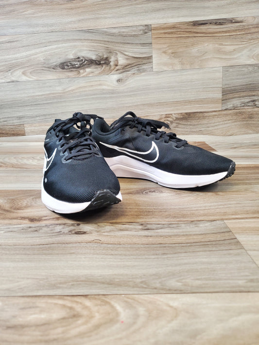 Shoes Athletic By Nike In Black & White, Size: 9