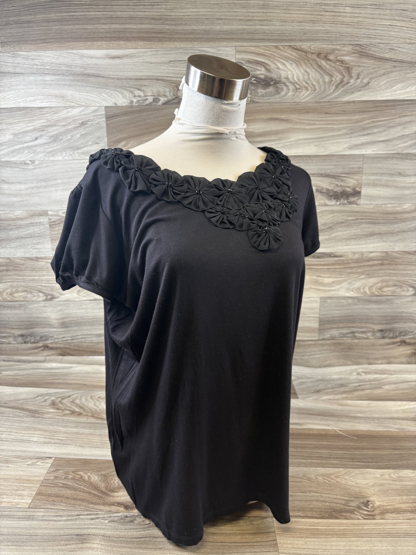 Top Short Sleeve By Dressbarn  Size: Xl