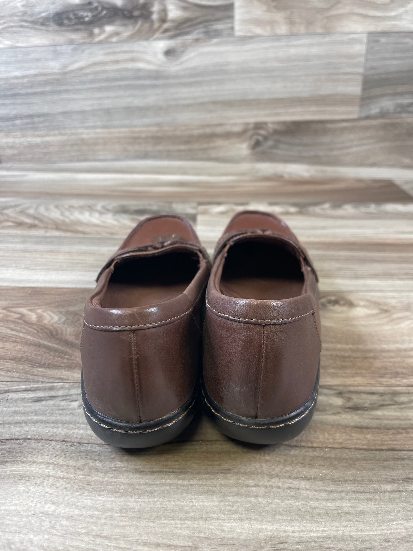 Brown Shoes Flats Clarks, Size 8
