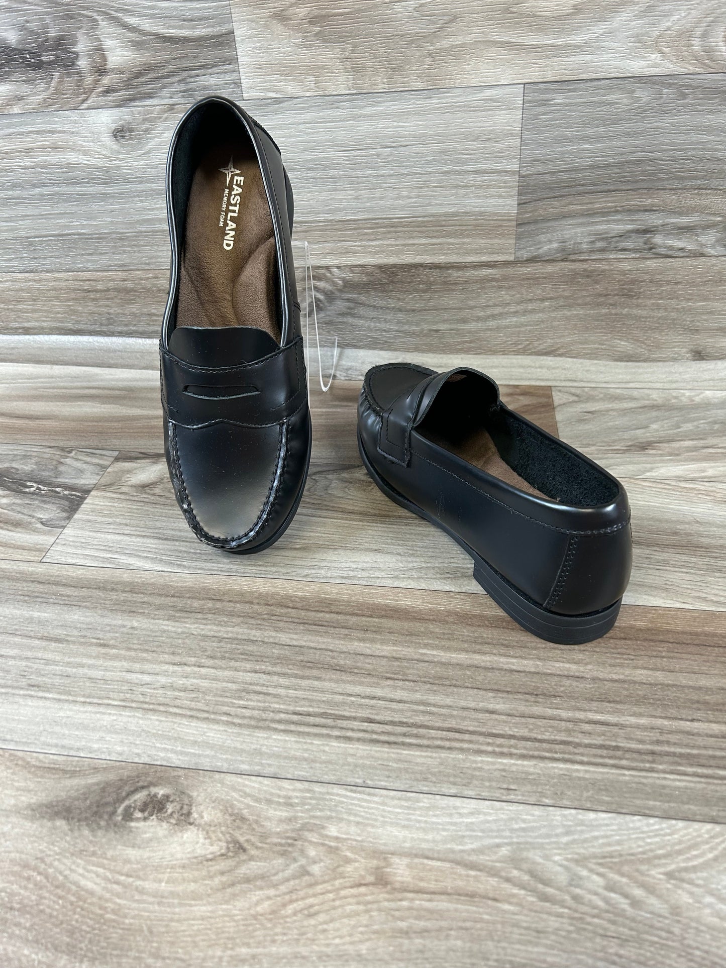 Black Shoes Flats Eastland, Size 9