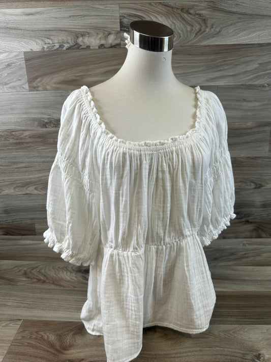 White Top Short Sleeve Old Navy, Size L