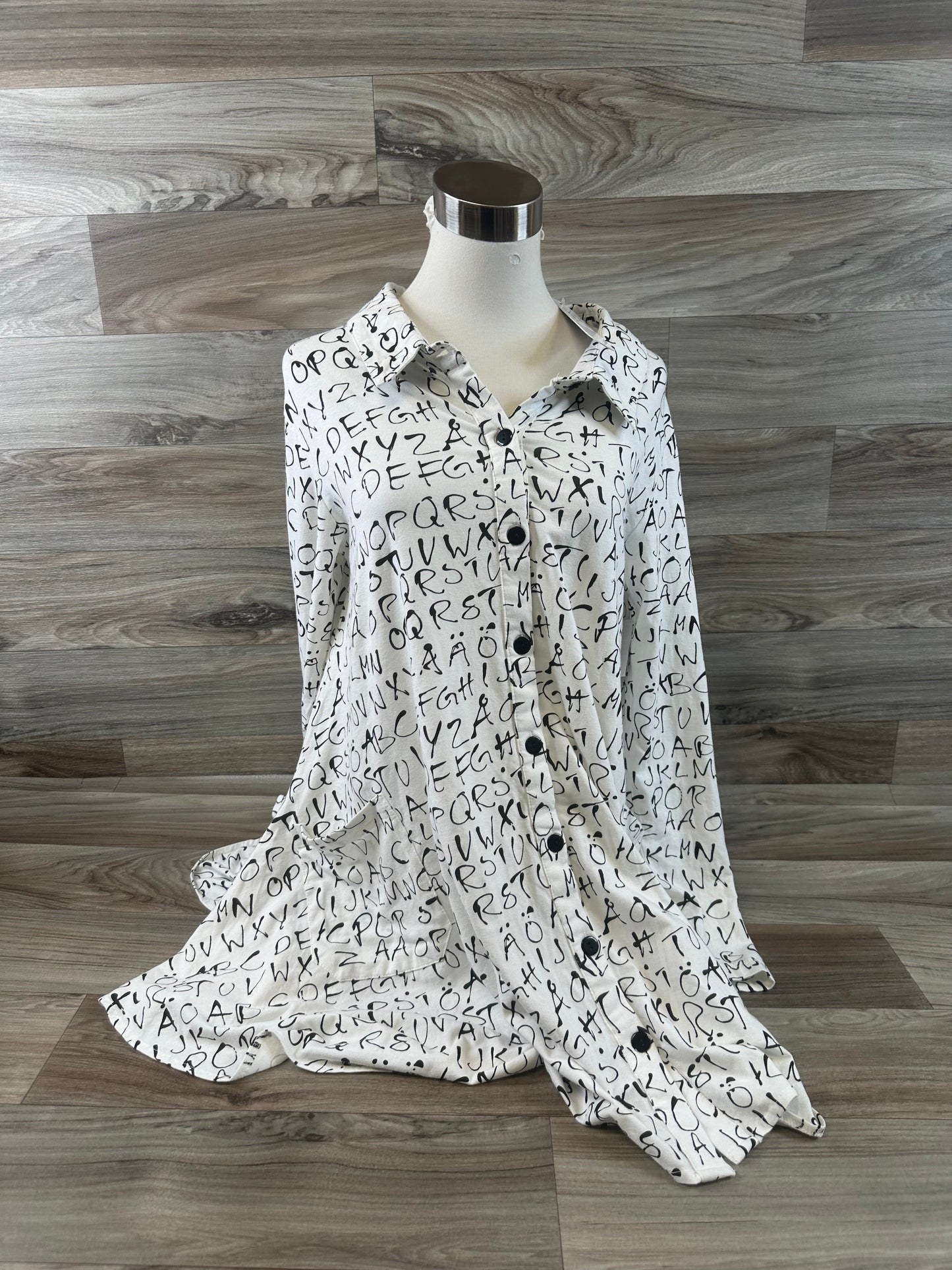 Black & White Tunic Long Sleeve Clothes Mentor, Size M