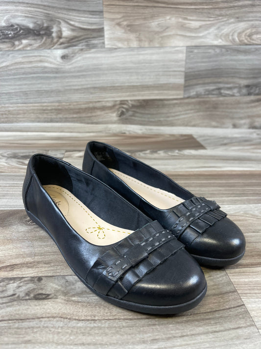 Shoes Flats By Clarks In Black, Size: 7