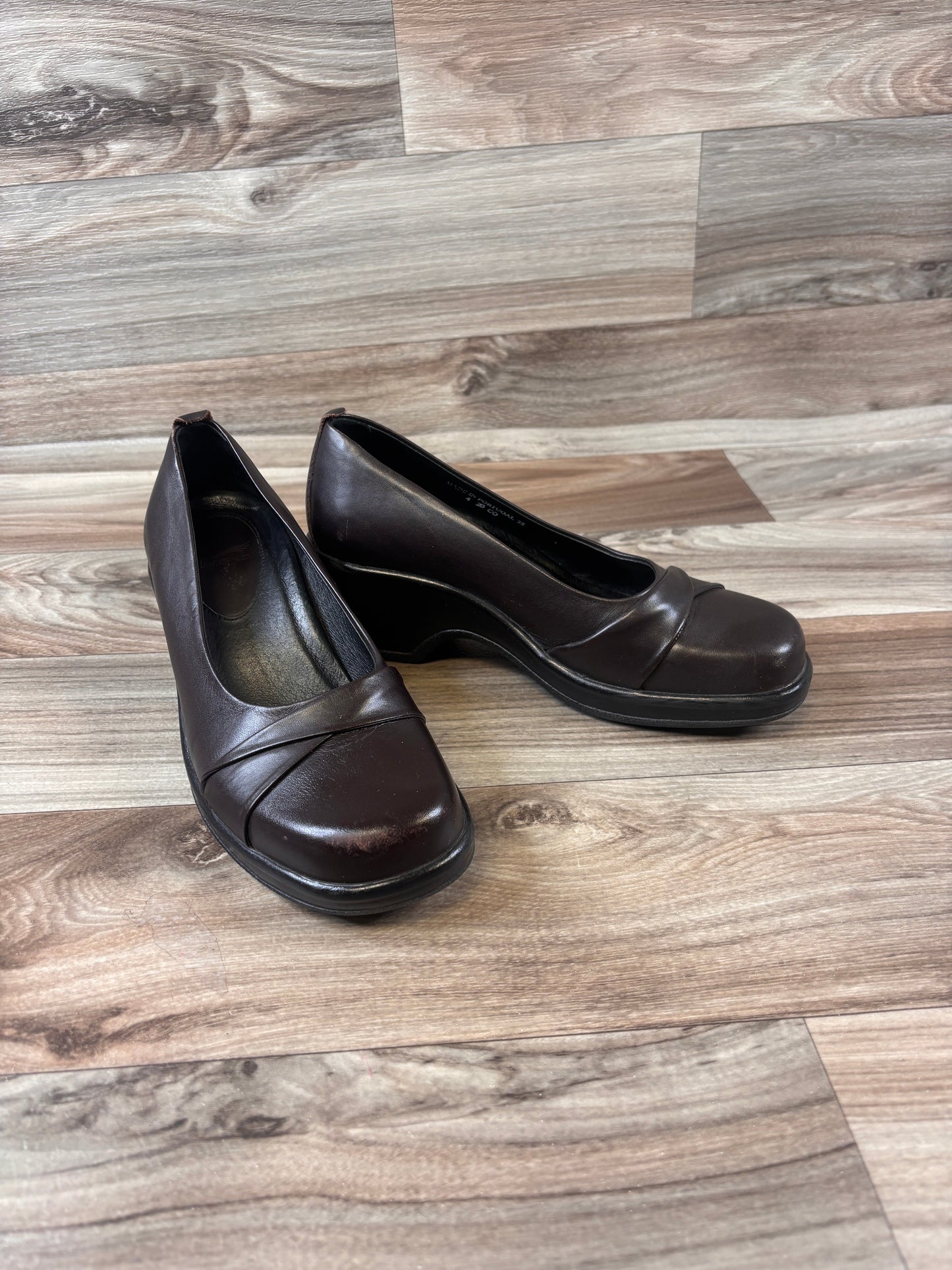 Shoes Heels Block By Dansko In Brown, Size: 7.5