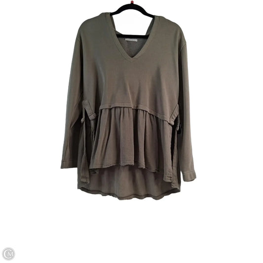 Top Long Sleeve By Urban Outfitters In Green, Size: S